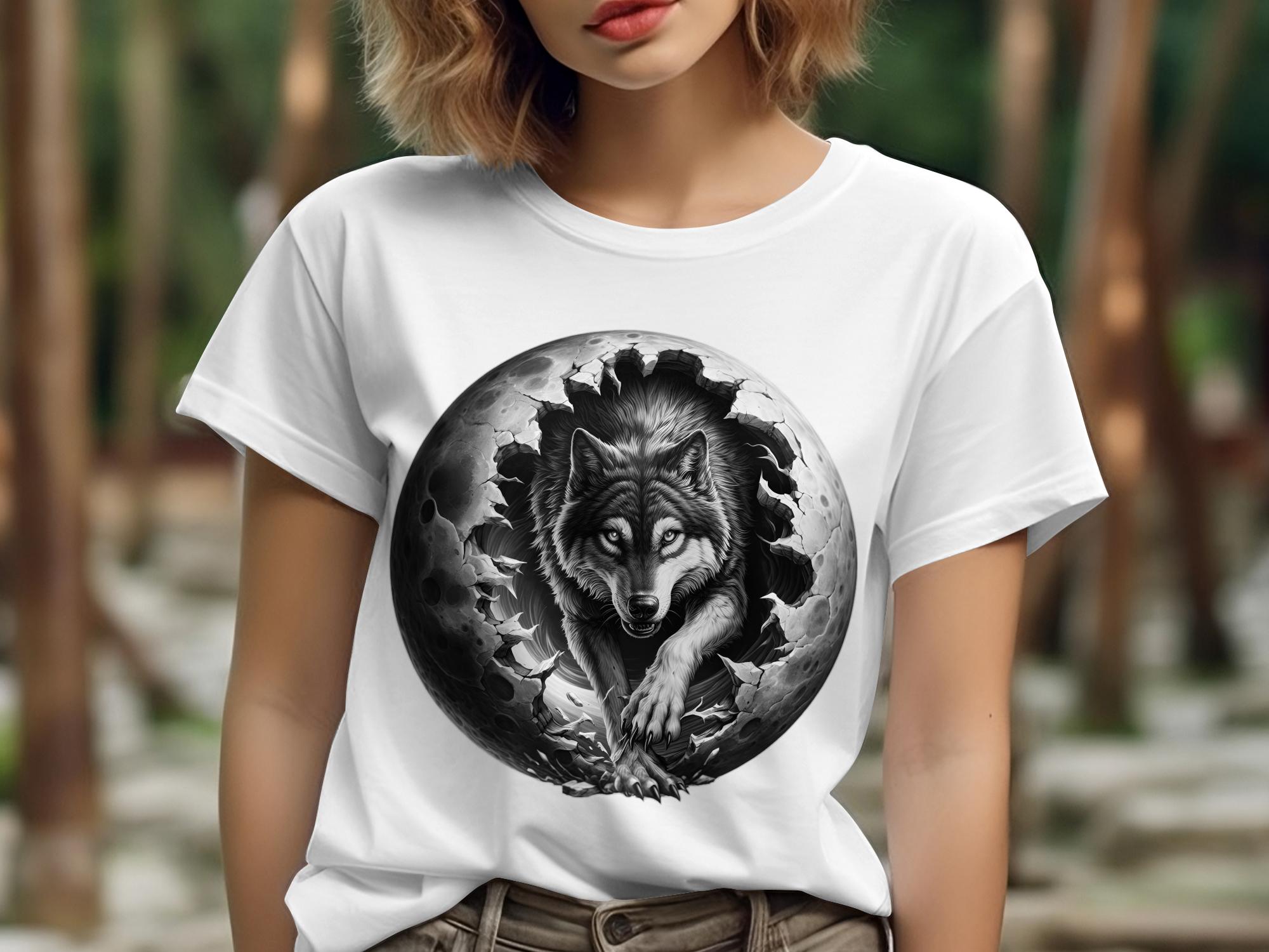 Moon Wolf - Coloured Gildan T-Shirt Realistic Animal Talisman Unisex Mythology Tee Graphic Design