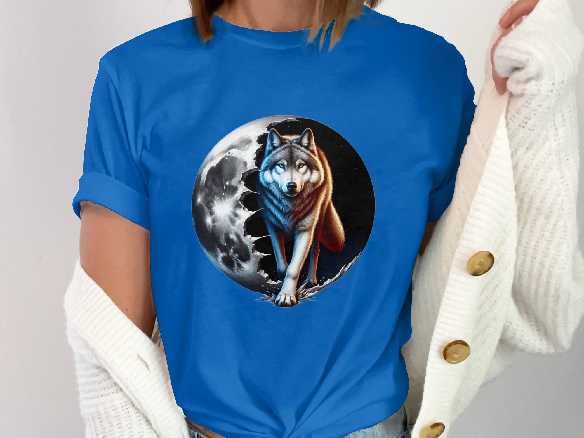 Moon Wolf - T-Shirt Realistic Full Colour Animal Talisman Unisex Mythology Tee Gildan Graphic Design