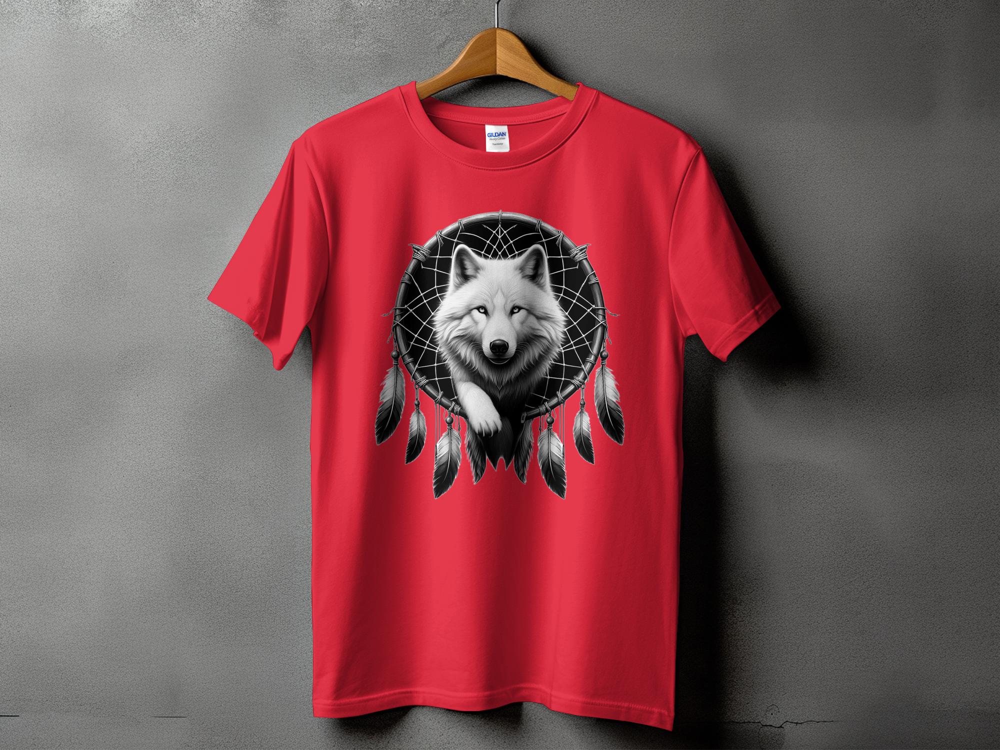 Dreamcatcher Wolf - Coloured Gildan T-Shirt Realistic Native American Talisman Unisex Mythology Tee Graphic Design