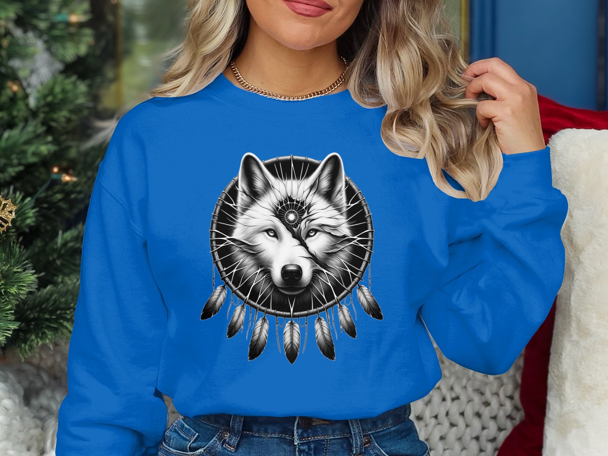 Dreamcatcher Wolf - Coloured Gildan Sweatshirt Realistic Native American Talisman Unisex Mythology Tee Graphic Design