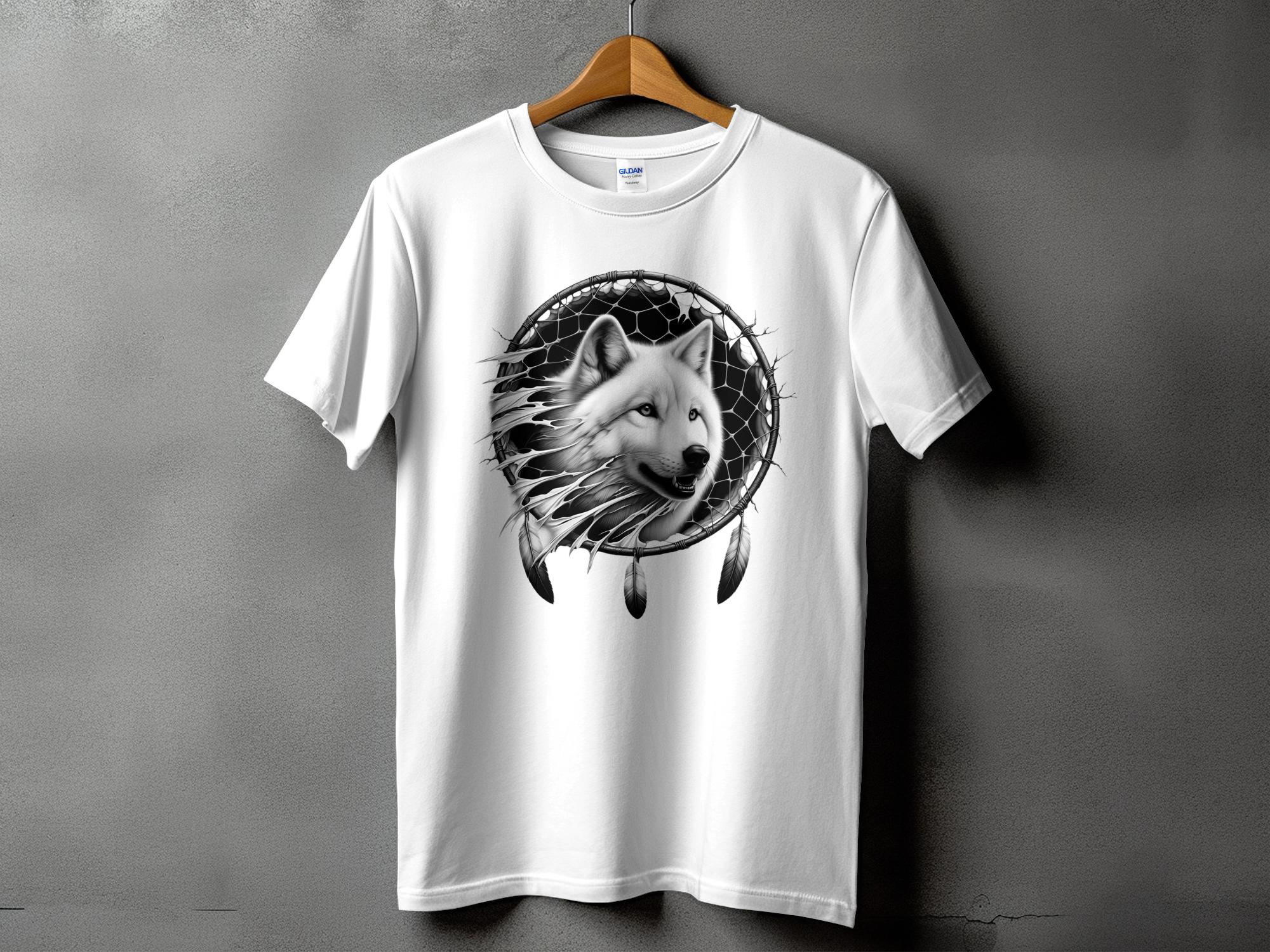 Dreamcatcher Wolf - Coloured Gildan T-Shirt Realistic Native American Talisman Unisex Mythology Tee Graphic Design