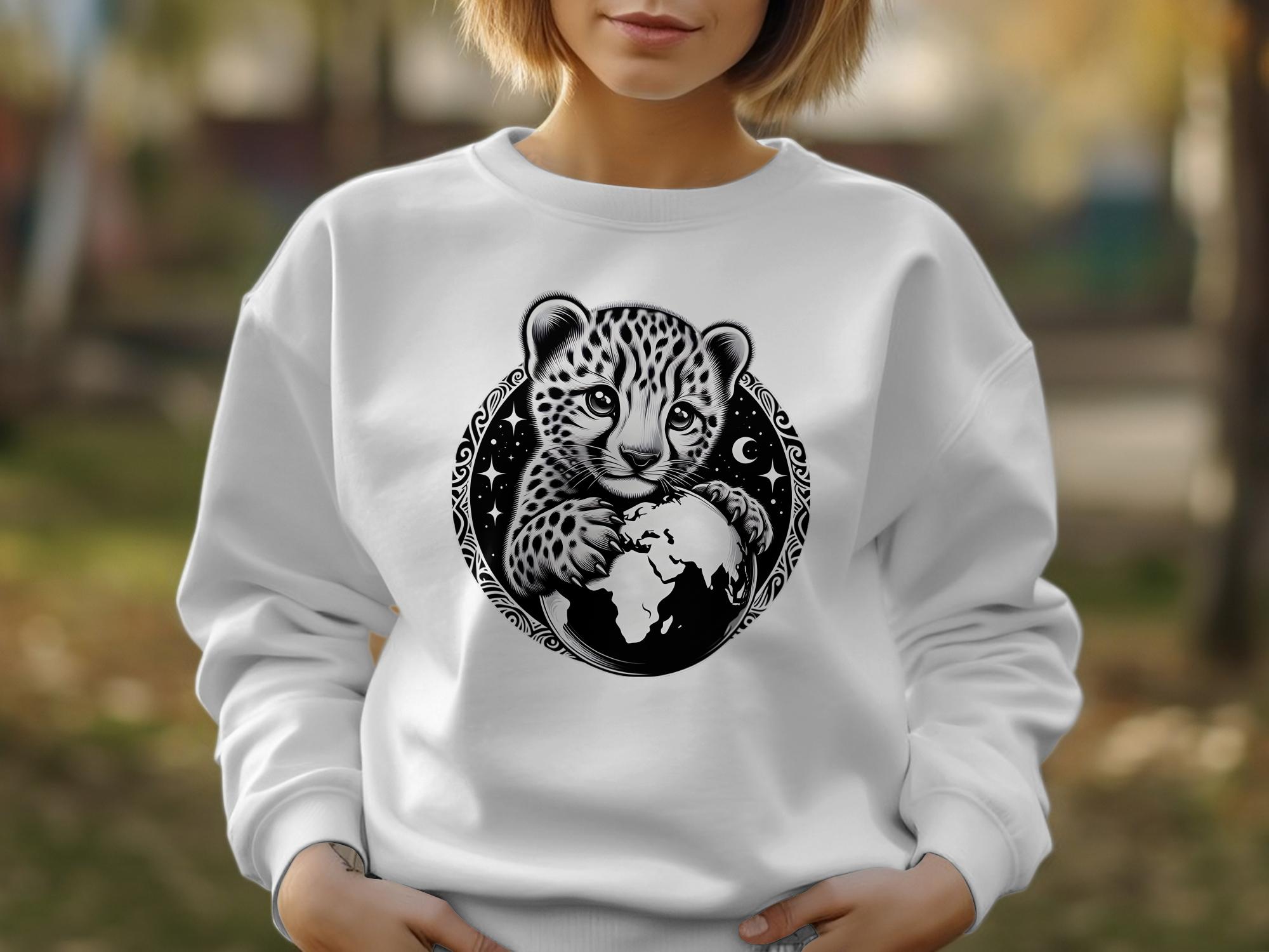 Cheetah World - Coloured Gildan Sweatshirt Realistic Animal Talisman Unisex Cute Tee Graphic Design