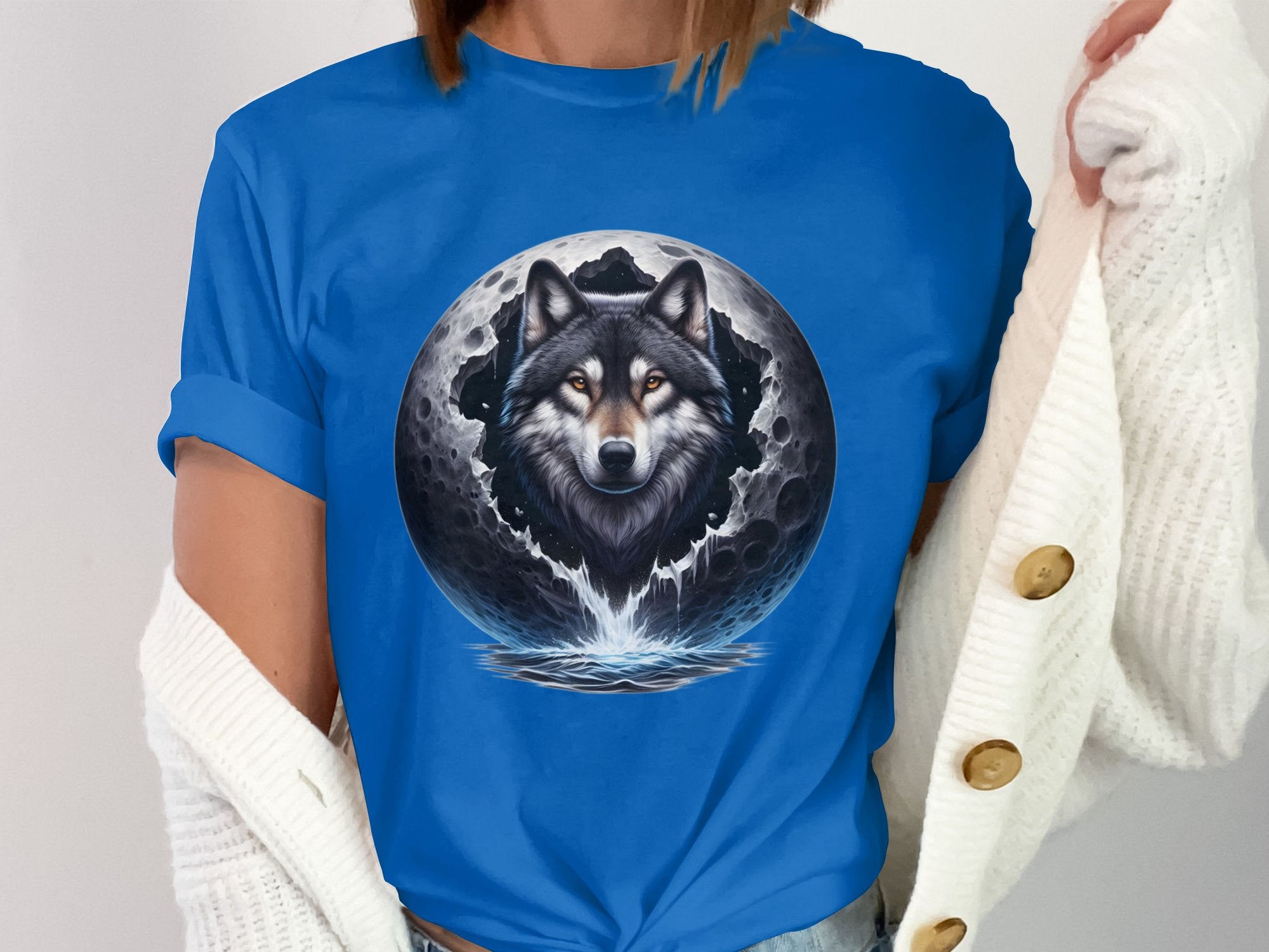 Moon Wolf - T-Shirt Realistic Full Colour Animal Talisman Unisex Mythology Tee Gildan Graphic Design