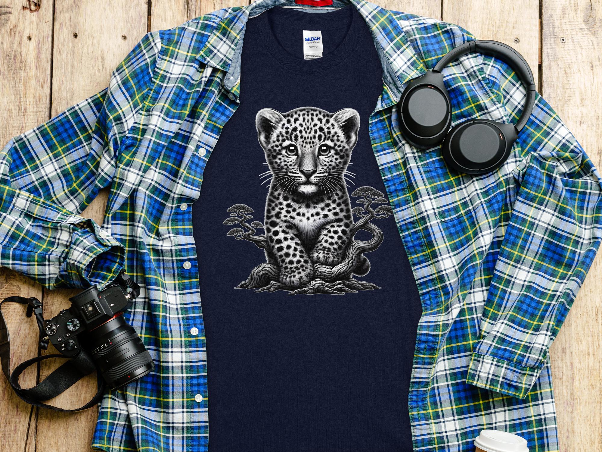 Leopard Bonsai - Coloured Gildan T-Shirt Realistic Animal Talisman Unisex Cute Tee Graphic Design