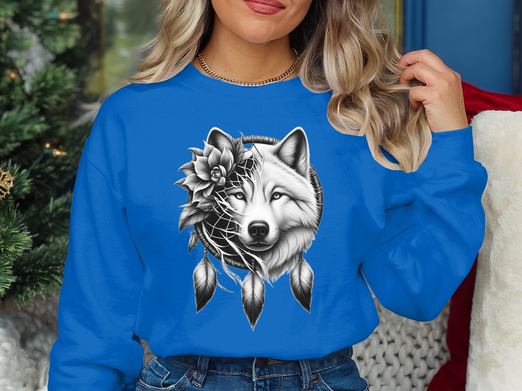 Dreamcatcher Wolf - Coloured Gildan Sweatshirt Realistic Native American Talisman Unisex Mythology Tee Graphic Design