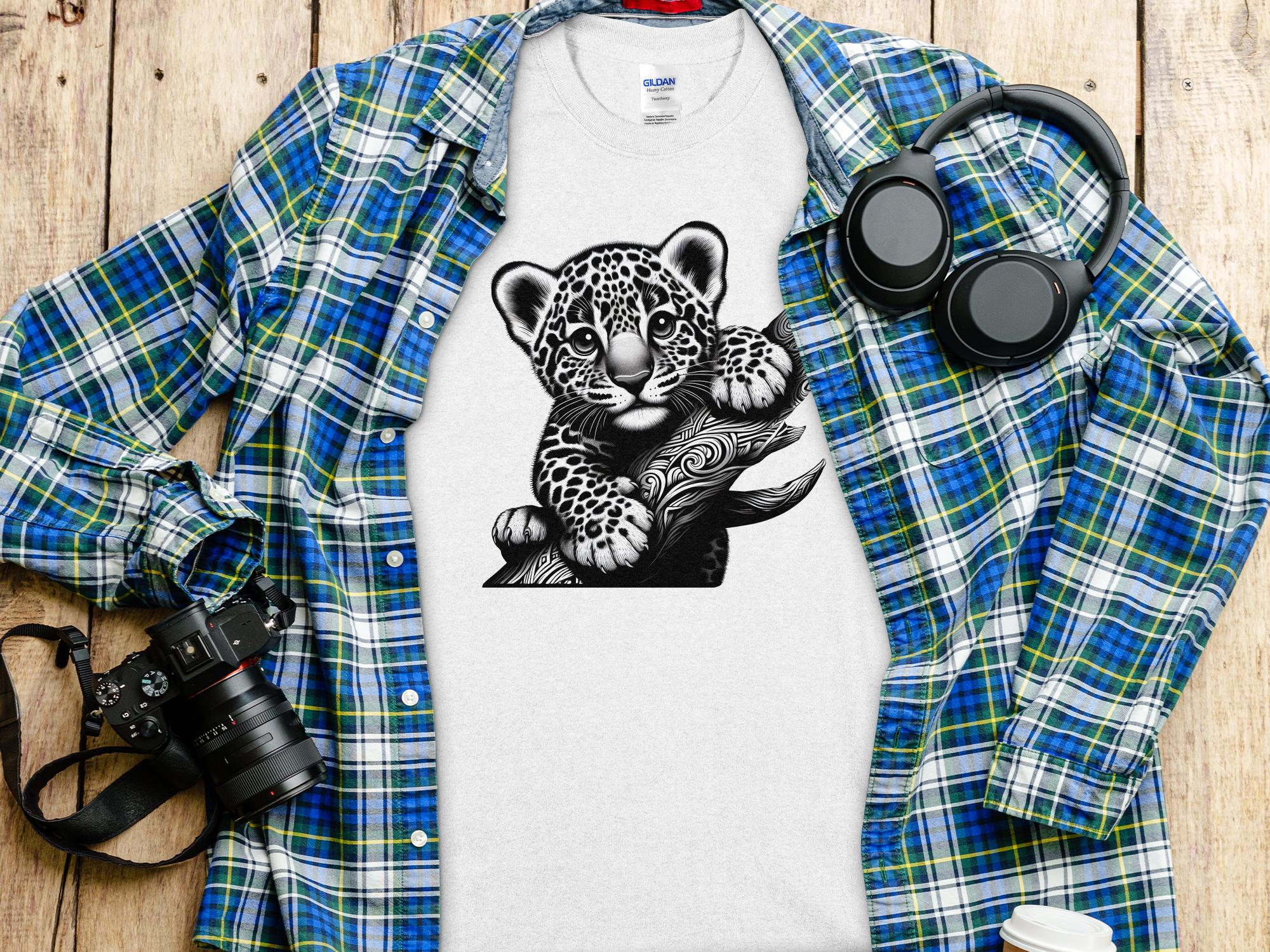 Leopard Bonsai - Coloured Gildan T-Shirt Realistic Animal Talisman Unisex Cute Tee Graphic Design