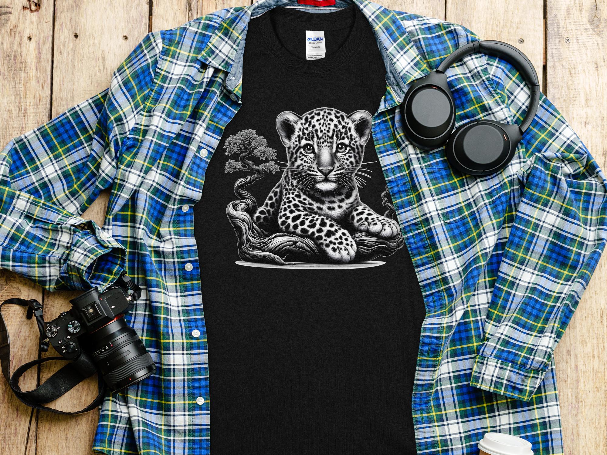 Leopard Bonsai - Coloured Gildan T-Shirt Realistic Animal Talisman Unisex Cute Tee Graphic Design