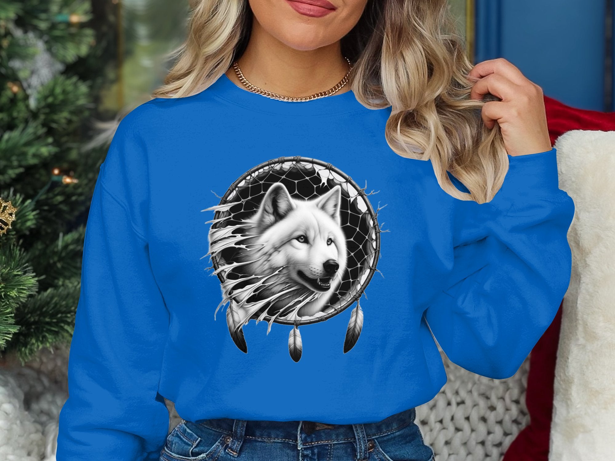 Dreamcatcher Wolf - Coloured Gildan Sweatshirt Realistic Native American Talisman Unisex Mythology Tee Graphic Design