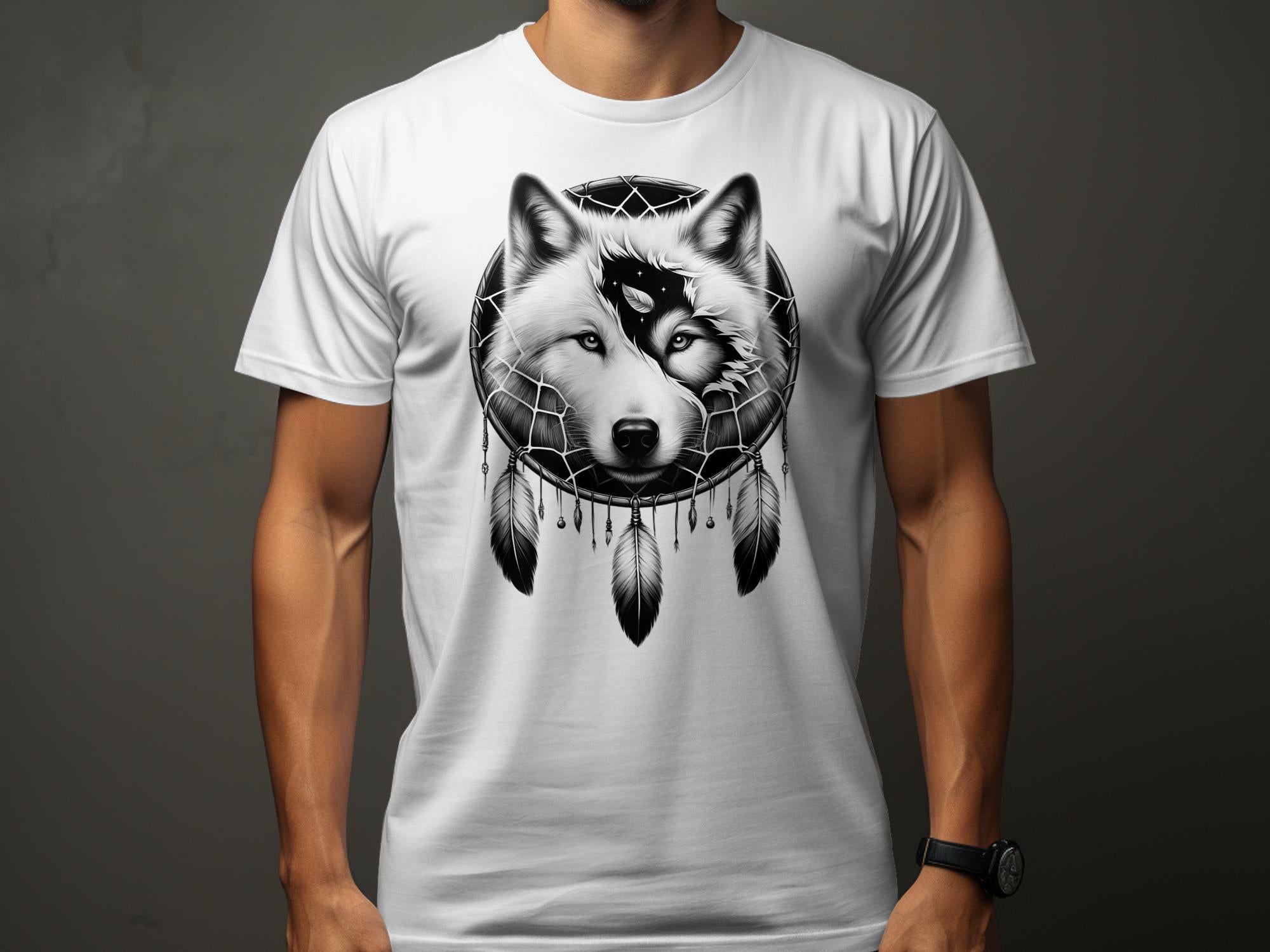 Dreamcatcher Wolf - Coloured Gildan T-Shirt Realistic Native American Talisman Unisex Mythology Tee Graphic Design