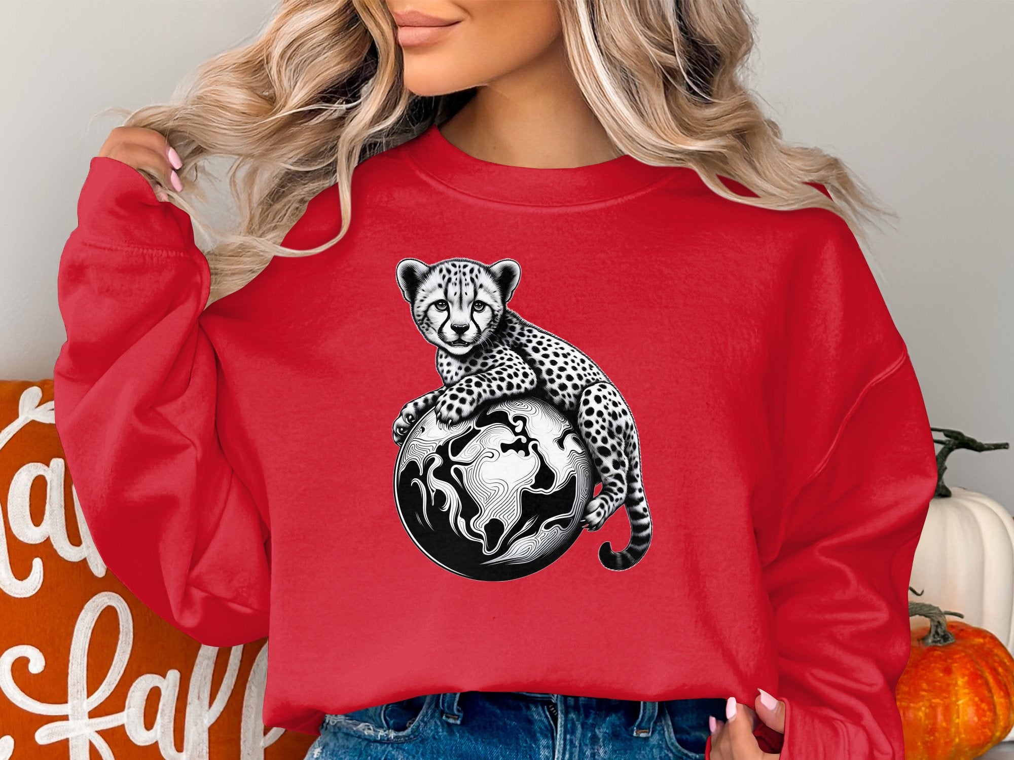 Cheetah World - Coloured Gildan Sweatshirt Realistic Animal Talisman Unisex Cute Tee Graphic Design