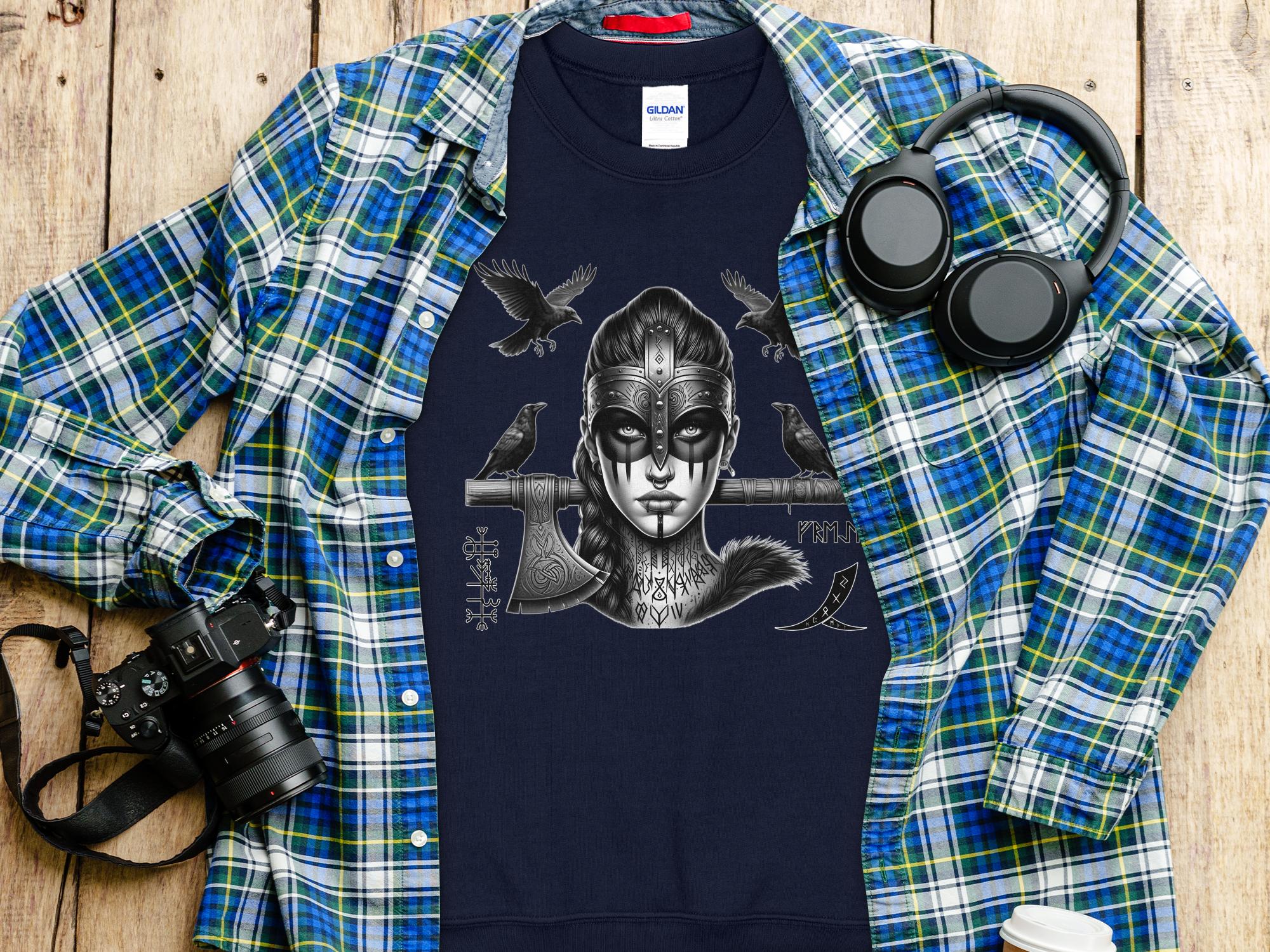 Viking Shield Maiden - Coloured Gildan Sweatshirt Realistic Norse Talisman Men Women Unisex Valhalla Tee Graphic Design