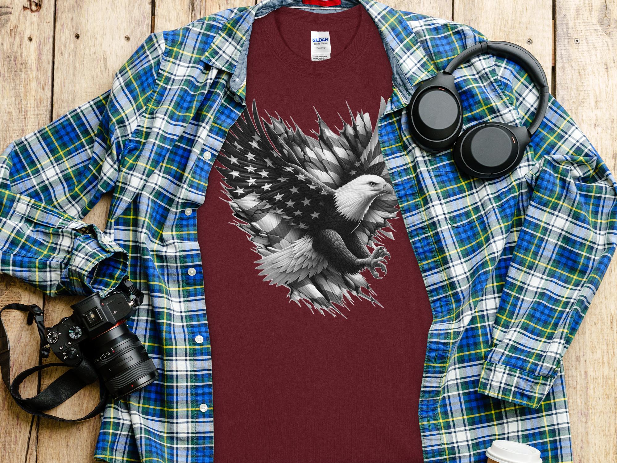 Eagle Patriot - Coloured Gildan T-Shirt Realistic Animal Talisman Unisex Tee Graphic Design