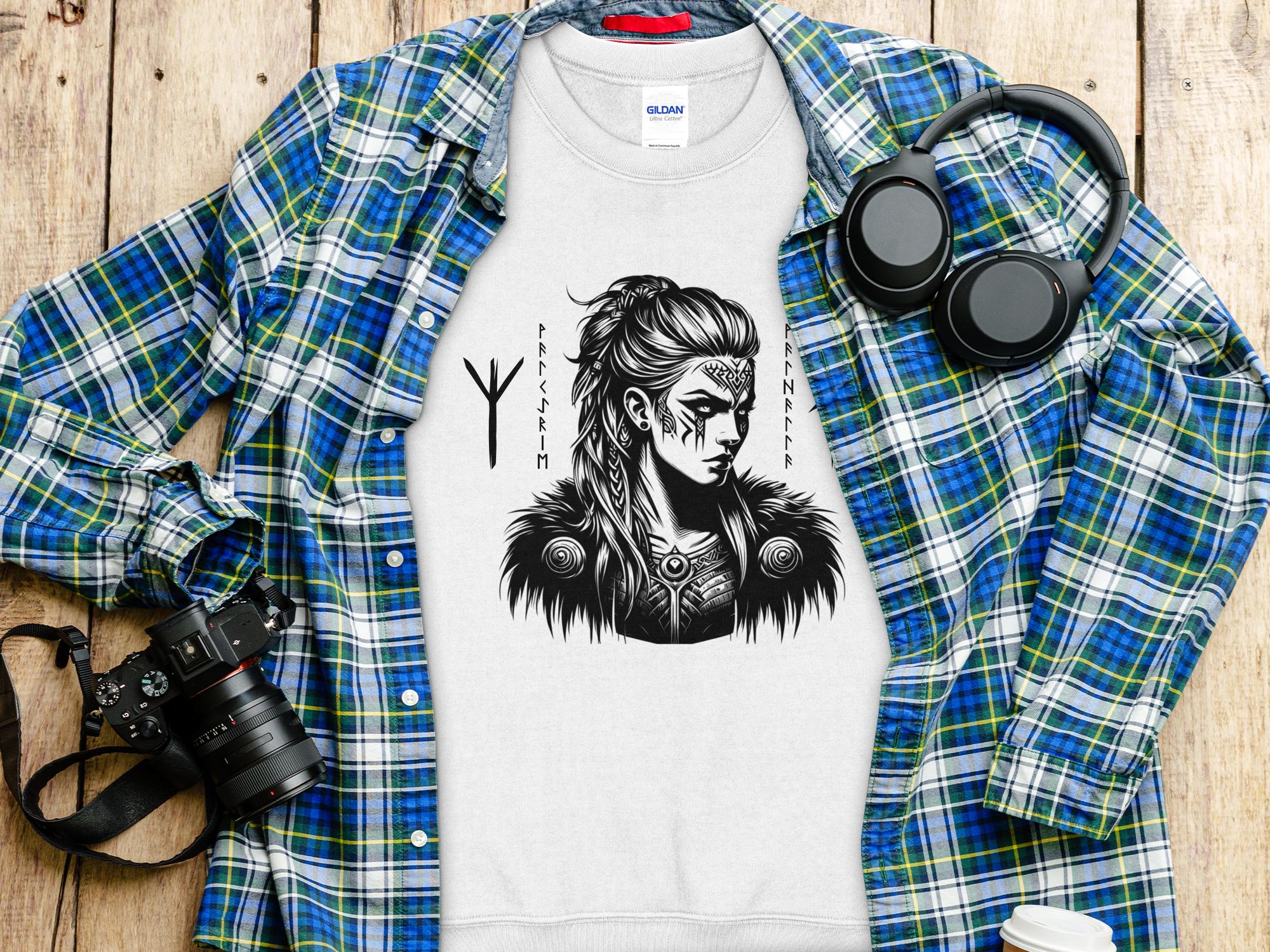 Viking Shield Maiden - Coloured Gildan Sweatshirt Realistic Norse Talisman Men Women Unisex Valhalla Tee Graphic Design