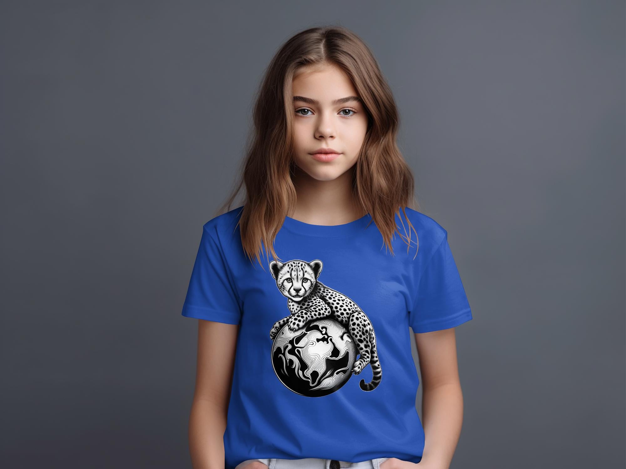 Cheetah World - Coloured Gildan Kids T-Shirt Realistic Animal Talisman Unisex Cute Tee Graphic Design