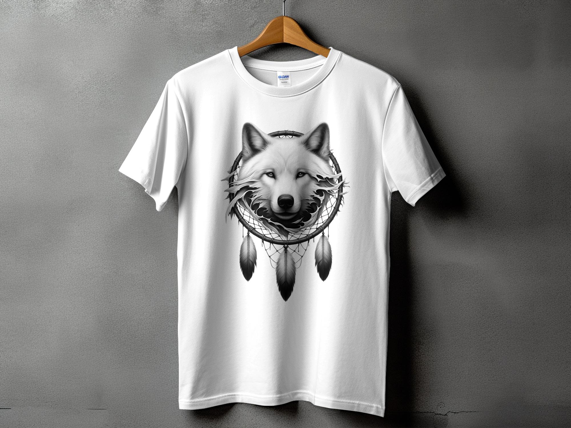 Dreamcatcher Wolf - Coloured Gildan T-Shirt Realistic Native American Talisman Unisex Mythology Tee Graphic Design