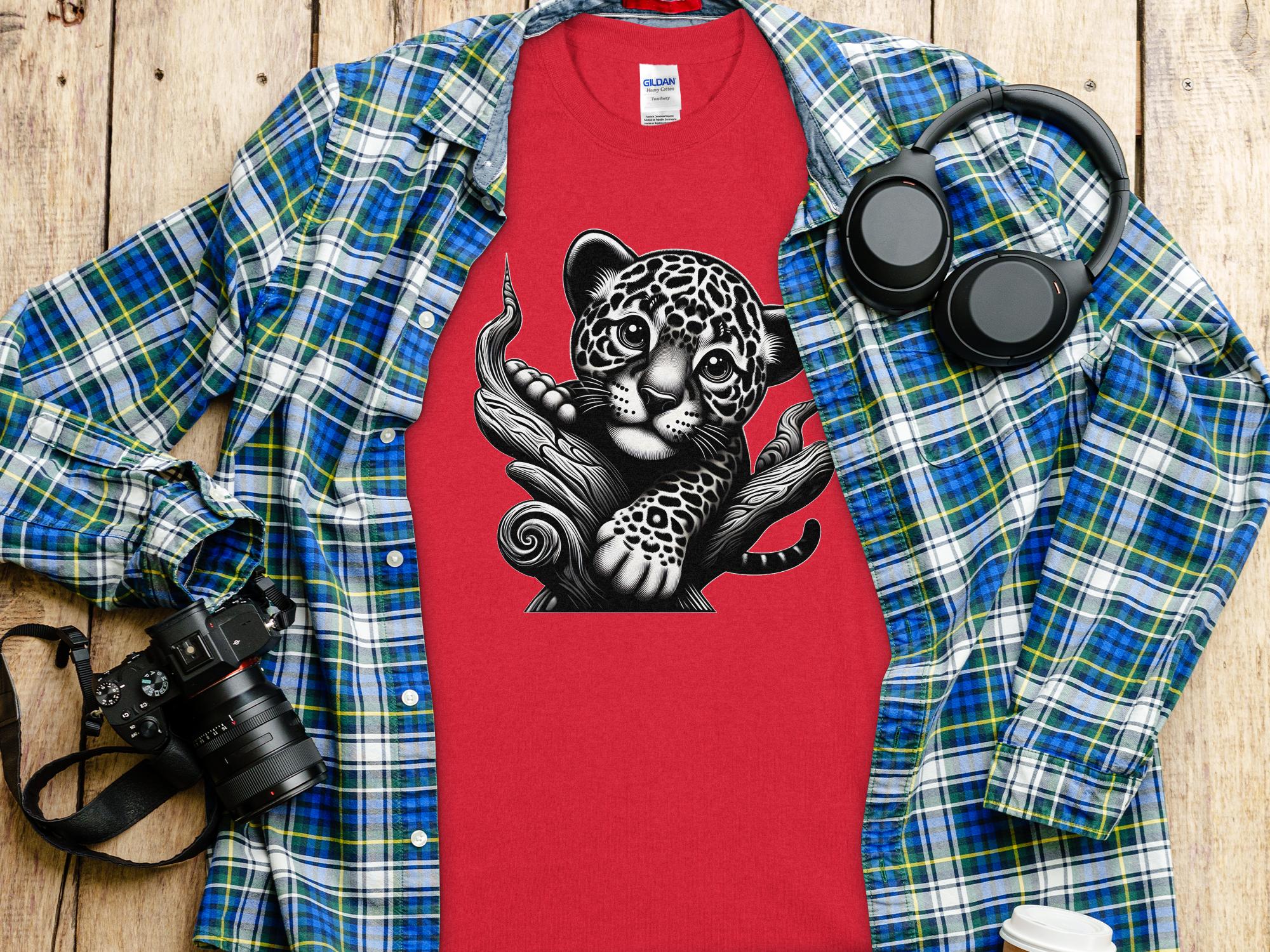 Leopard Bonsai - Coloured Gildan T-Shirt Realistic Animal Talisman Unisex Cute Tee Graphic Design