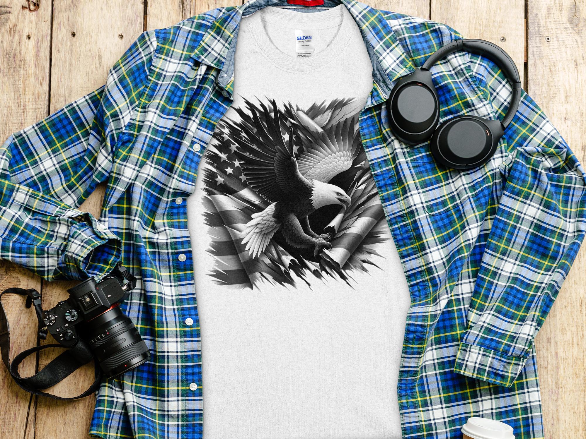 Eagle Patriot - Coloured Gildan T-Shirt Realistic Animal Talisman Unisex Tee Graphic Design