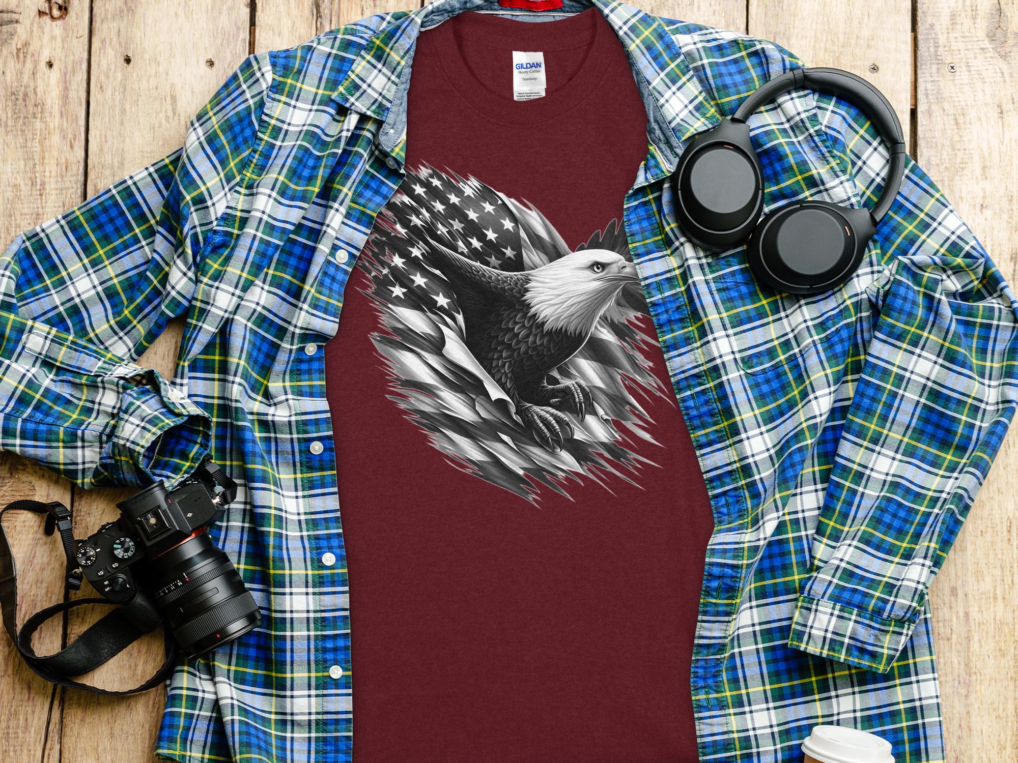 Eagle Patriot - Coloured Gildan T-Shirt Realistic Animal Talisman Unisex Tee Graphic Design