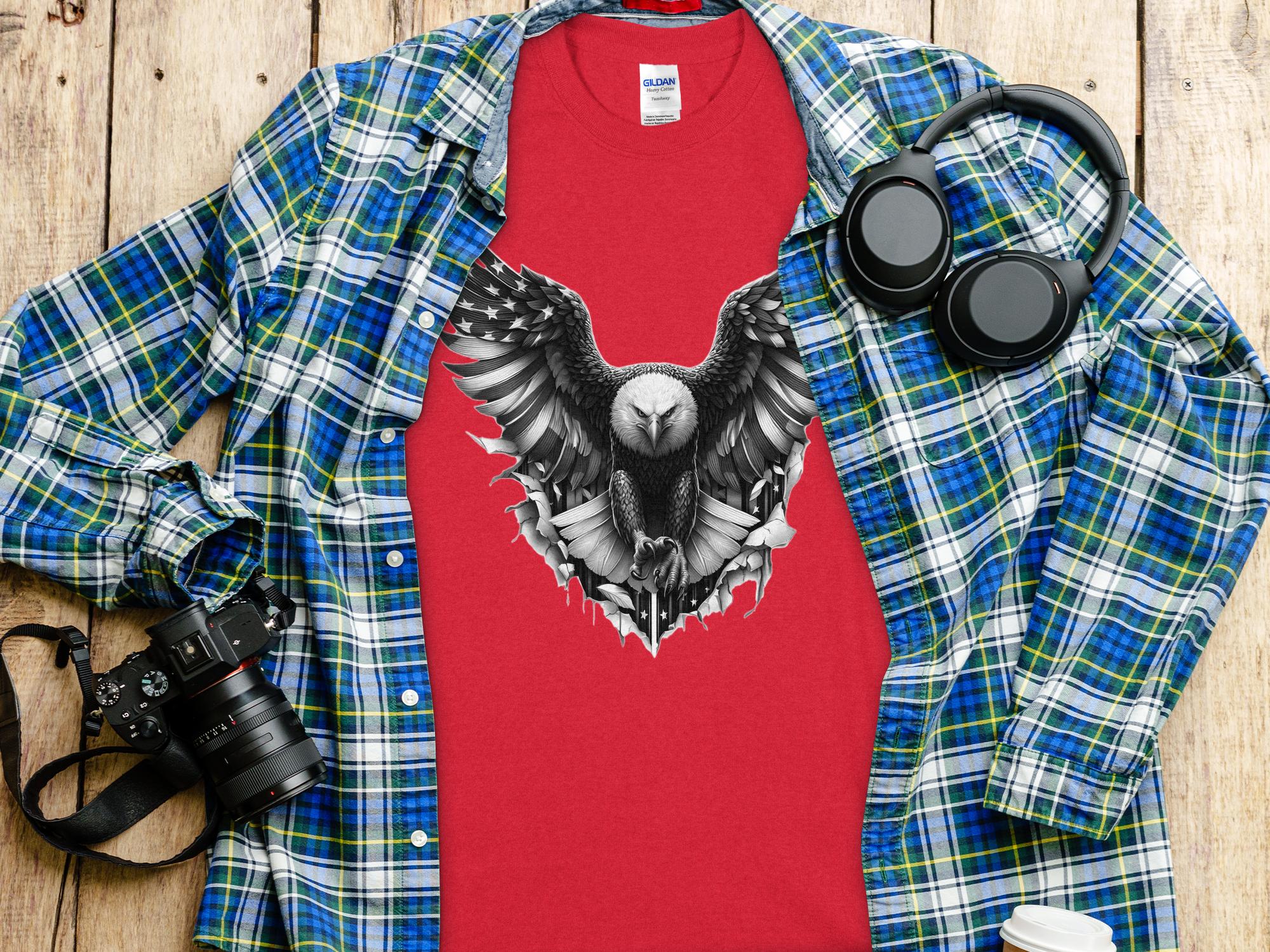 Eagle Patriot - Coloured Gildan T-Shirt Realistic Animal Talisman Unisex Tee Graphic Design