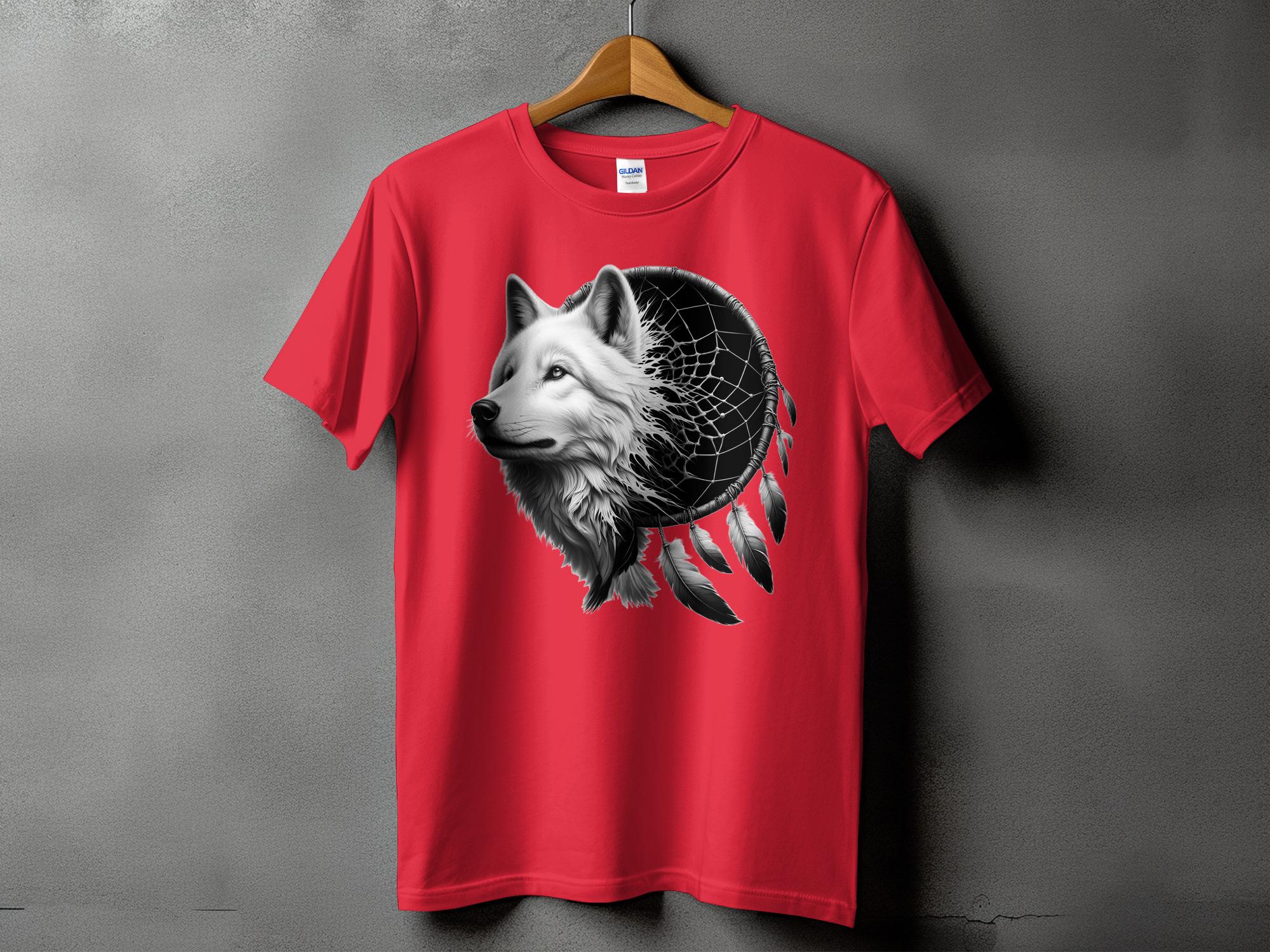 Dreamcatcher Wolf - Coloured Gildan T-Shirt Realistic Native American Talisman Unisex Mythology Tee Graphic Design