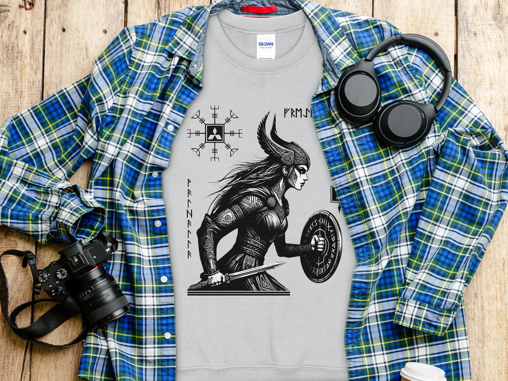 Viking Shield Maiden - Coloured Gildan Sweatshirt Realistic Norse Talisman Men Women Unisex Valhalla Tee Graphic Design