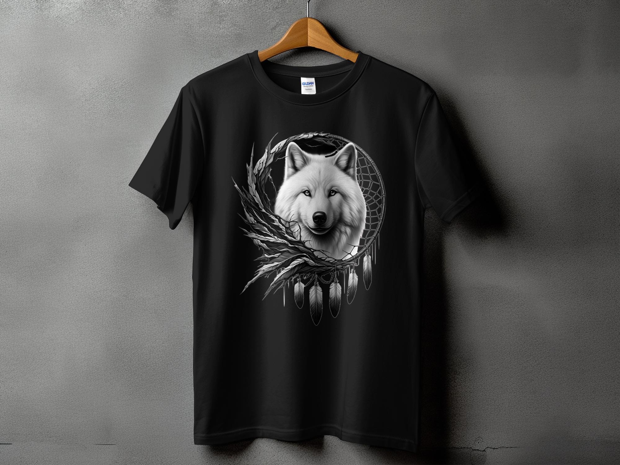 Dreamcatcher Wolf - Coloured Gildan T-Shirt Realistic Native American Talisman Unisex Mythology Tee Graphic Design