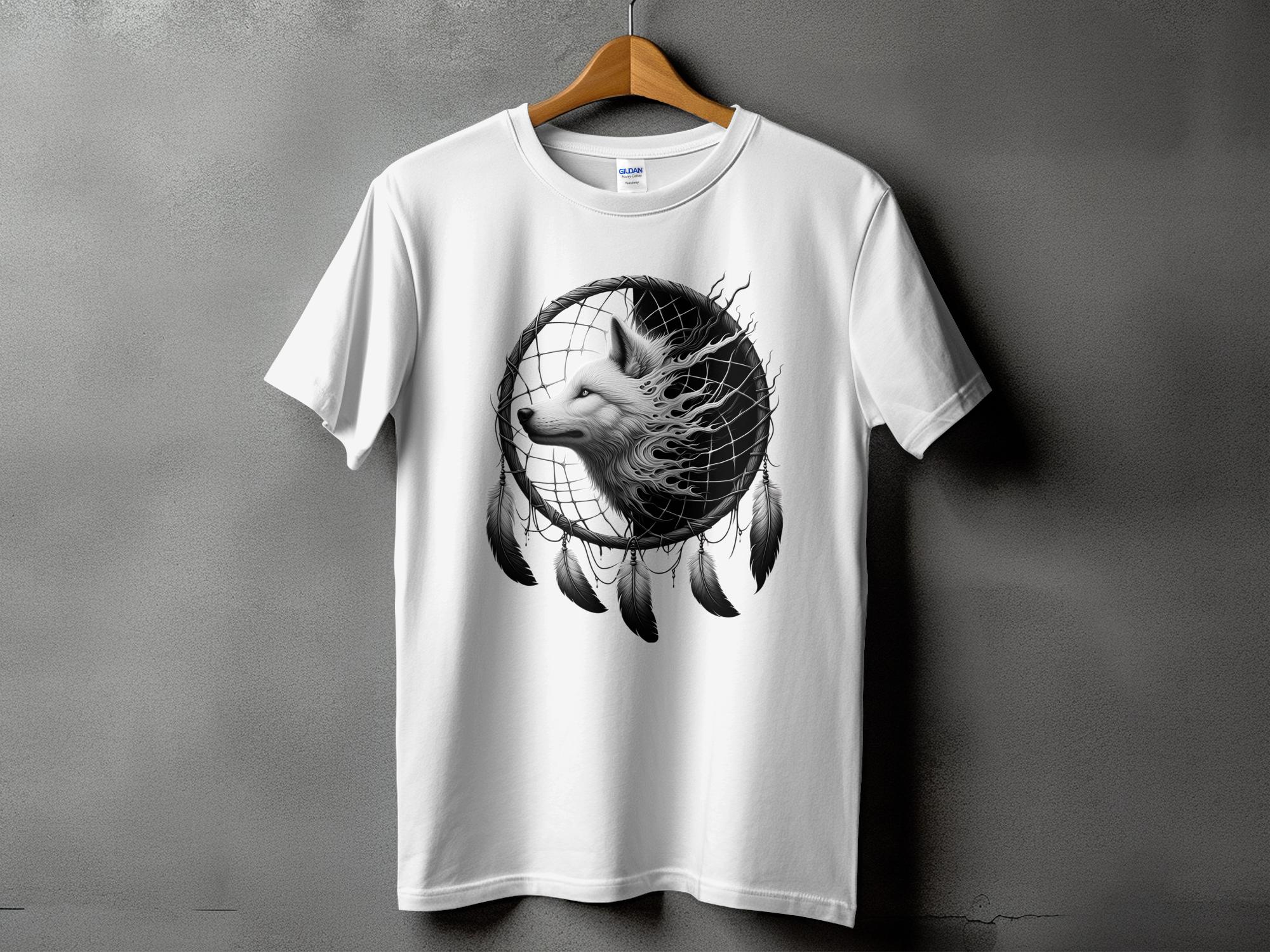 Dreamcatcher Wolf - Coloured Gildan T-Shirt Realistic Native American Talisman Unisex Mythology Tee Graphic Design