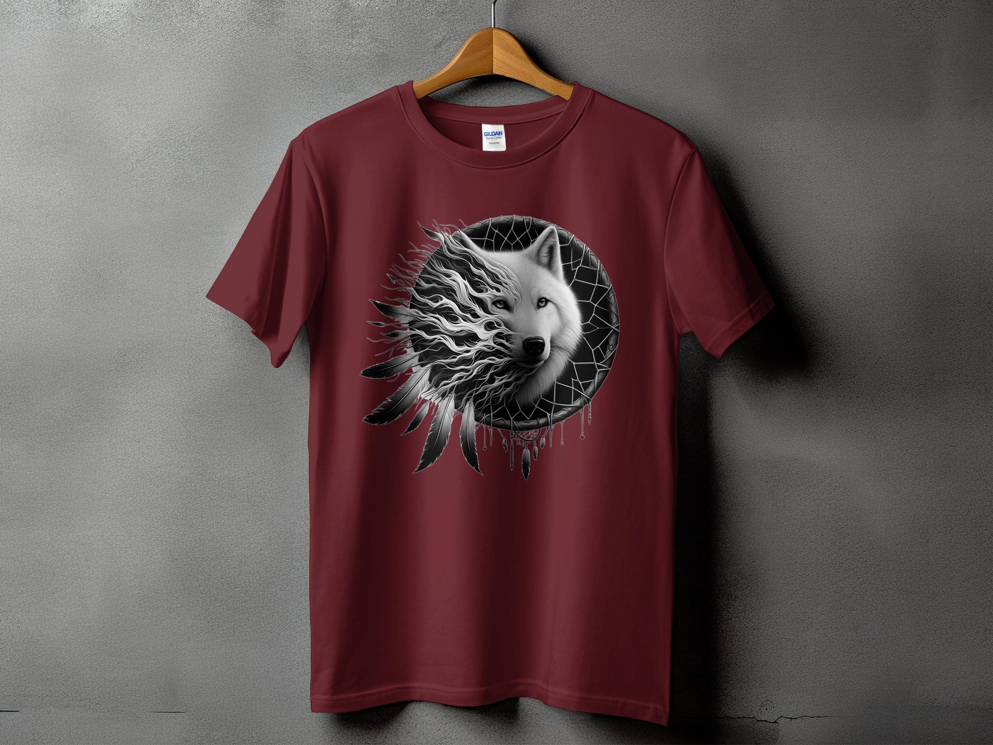 Dreamcatcher Wolf - Coloured Gildan T-Shirt Realistic Native American Talisman Unisex Mythology Tee Graphic Design