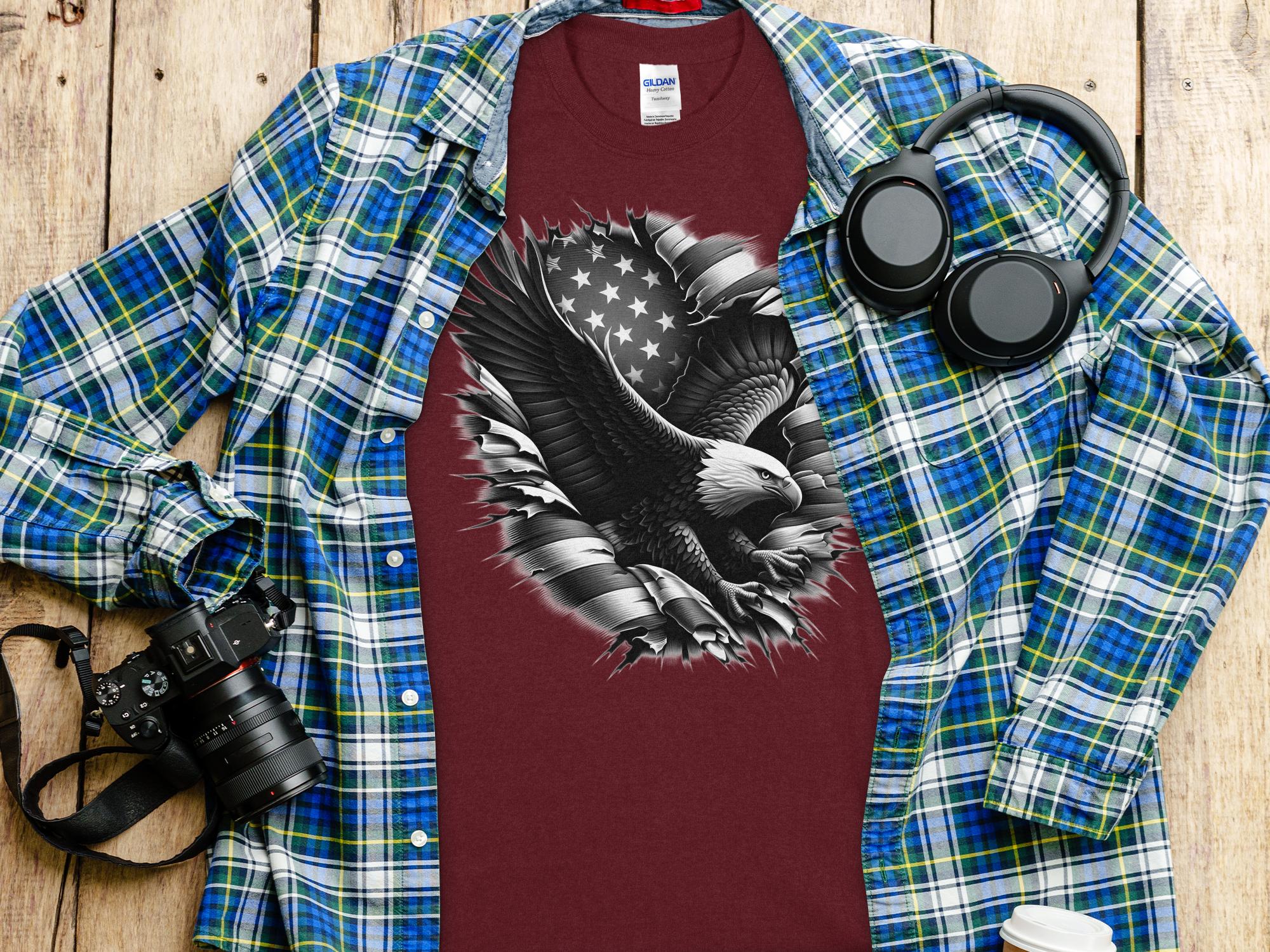 Eagle Patriot - Coloured Gildan T-Shirt Realistic Animal Talisman Unisex Tee Graphic Design