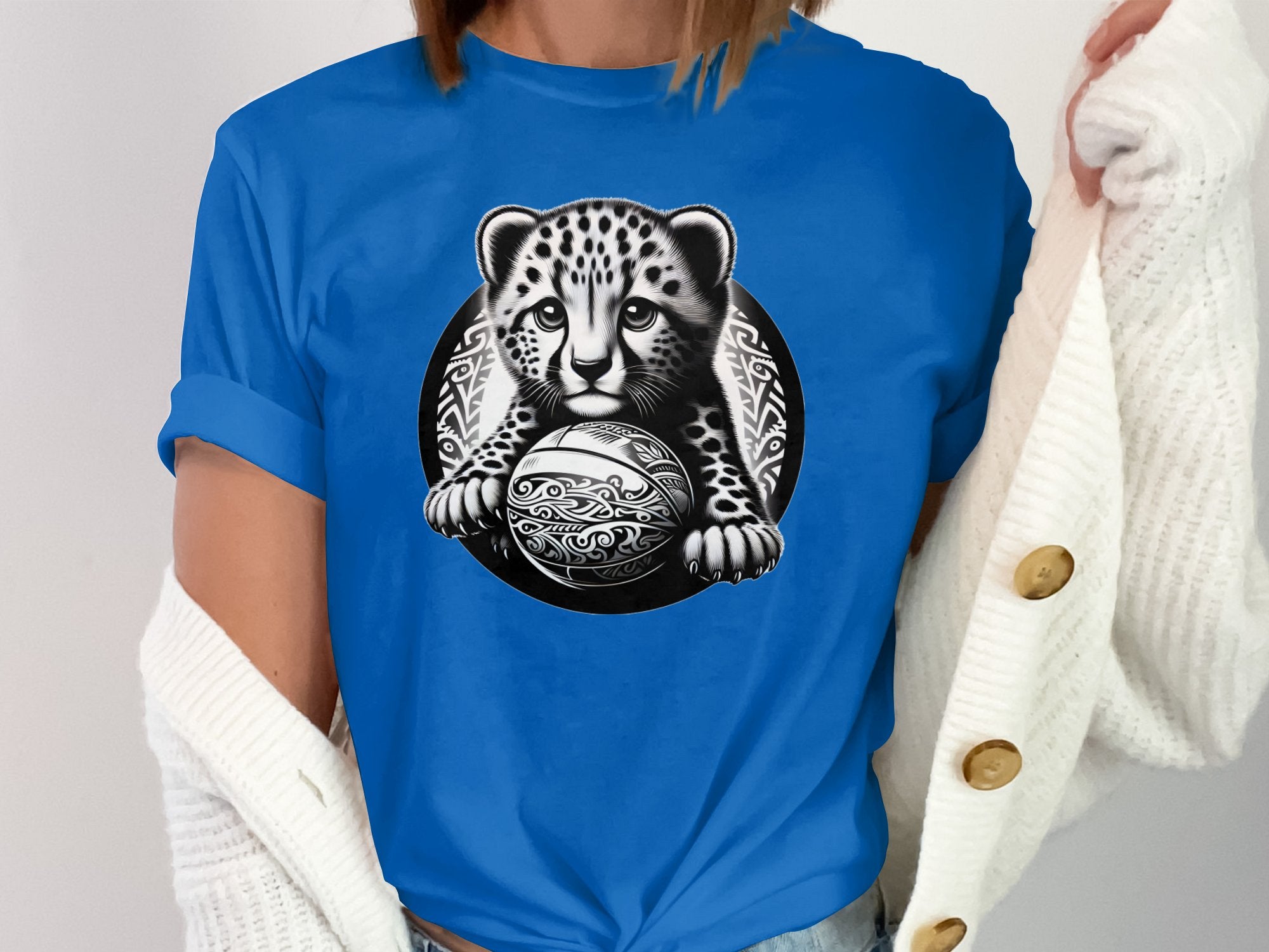 Cheetah World - Coloured Gildan T-Shirt Realistic Animal Talisman Unisex Cute Tee Graphic Design