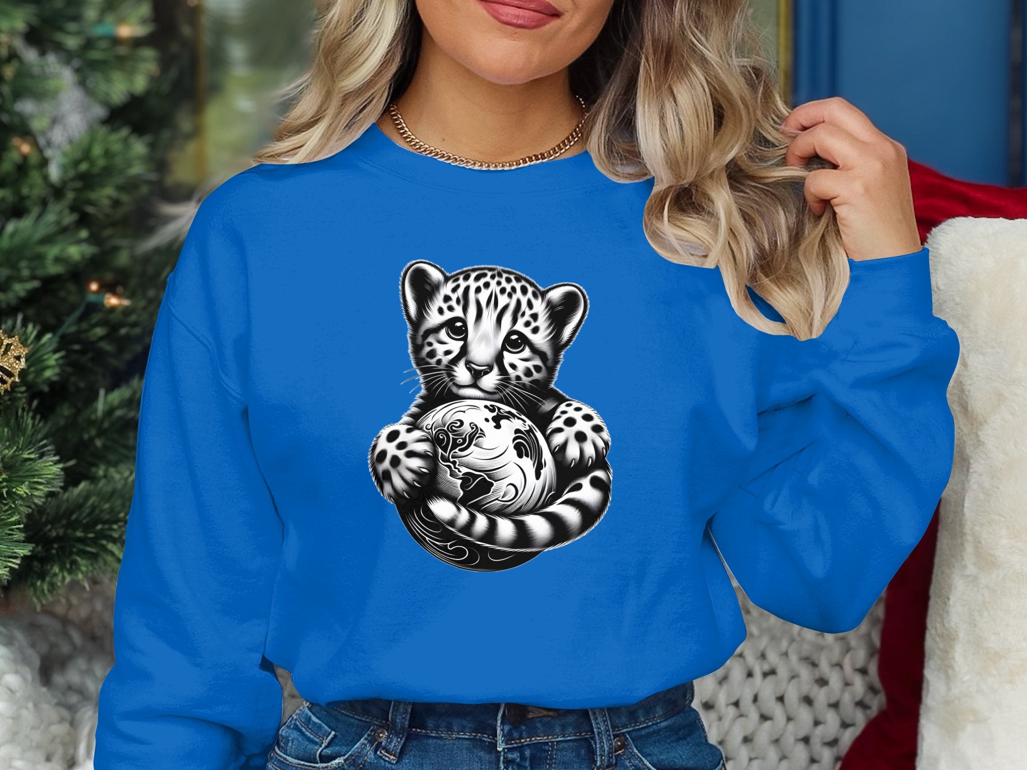 Cheetah World - Coloured Gildan Sweatshirt Realistic Animal Talisman Unisex Cute Tee Graphic Design