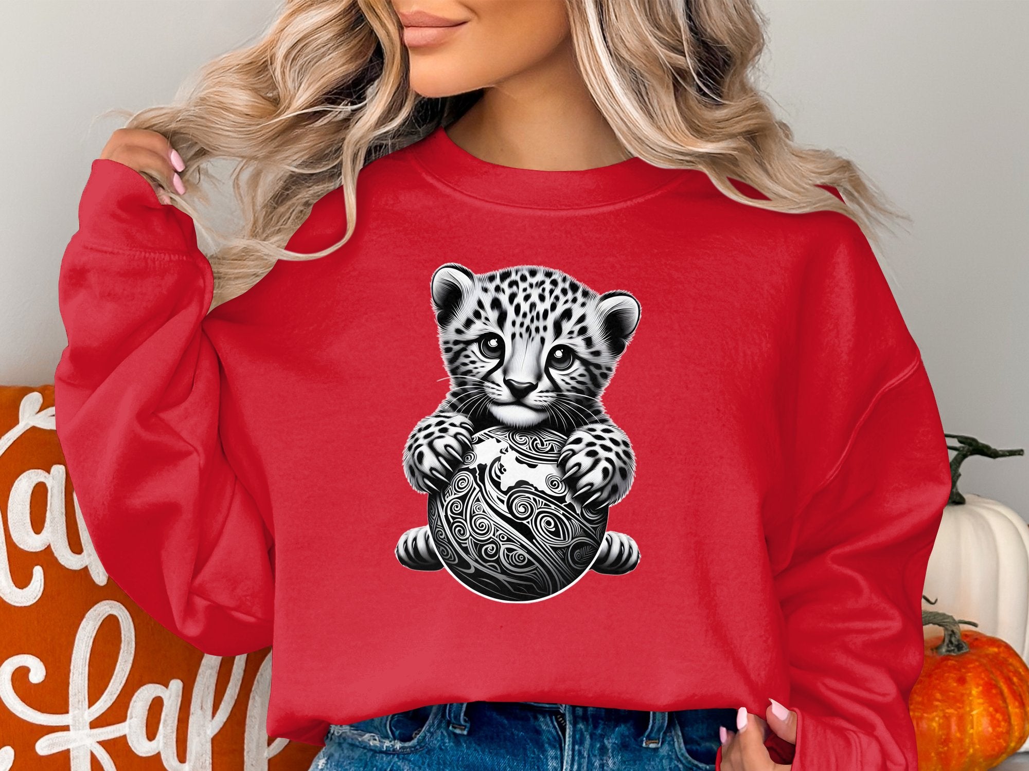 Cheetah World - Coloured Gildan Sweatshirt Realistic Animal Talisman Unisex Cute Tee Graphic Design