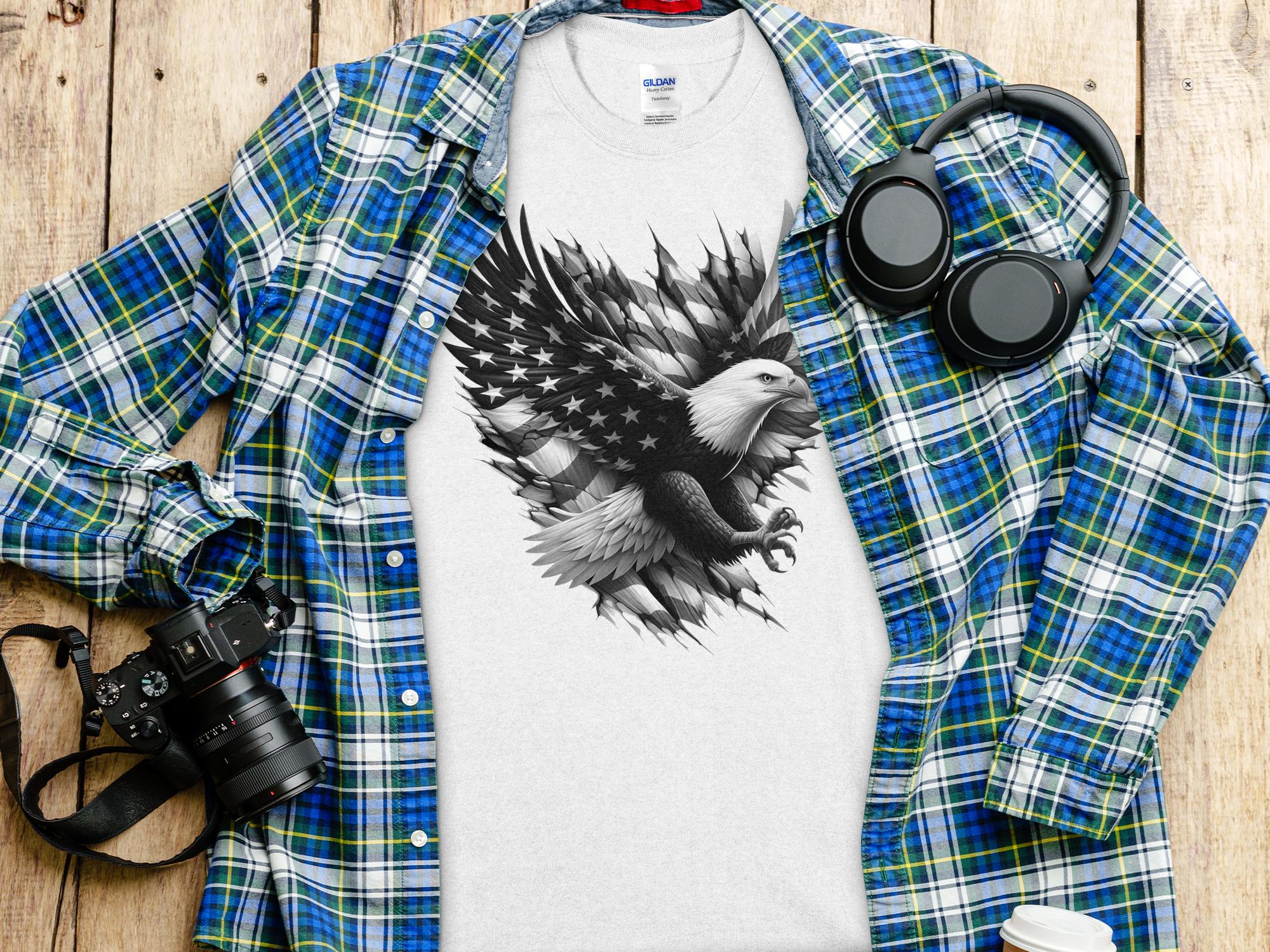 Eagle Patriot - Coloured Gildan T-Shirt Realistic Animal Talisman Unisex Tee Graphic Design