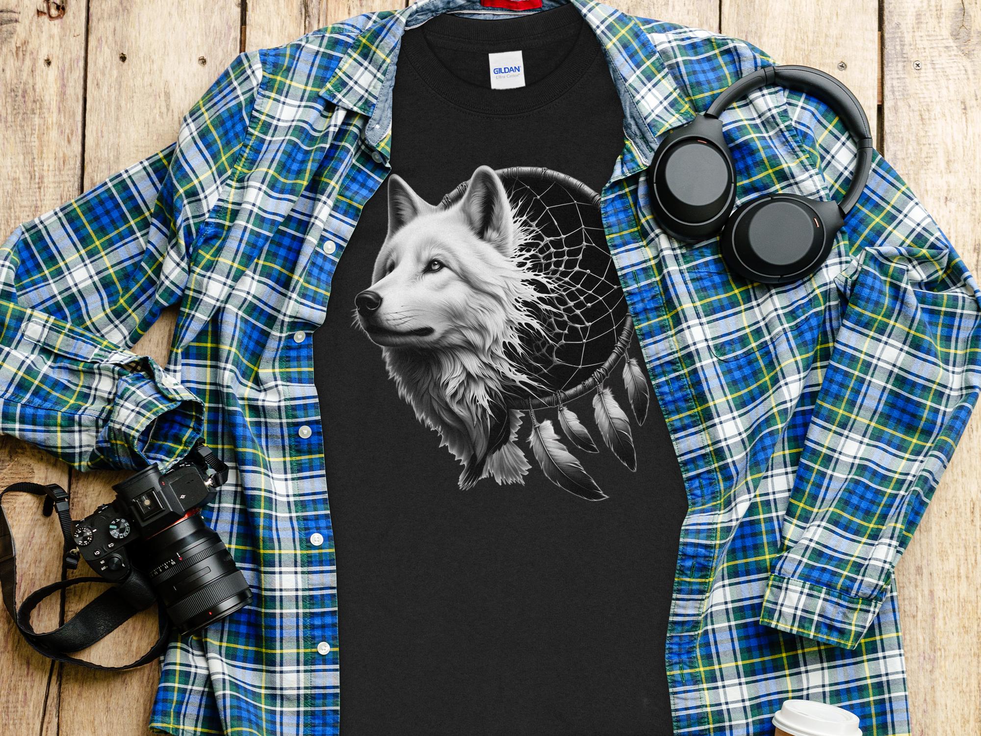 Dreamcatcher Wolf - Coloured Gildan Long Sleeve Realistic Native American Talisman Unisex Mythology Tee Graphic Design