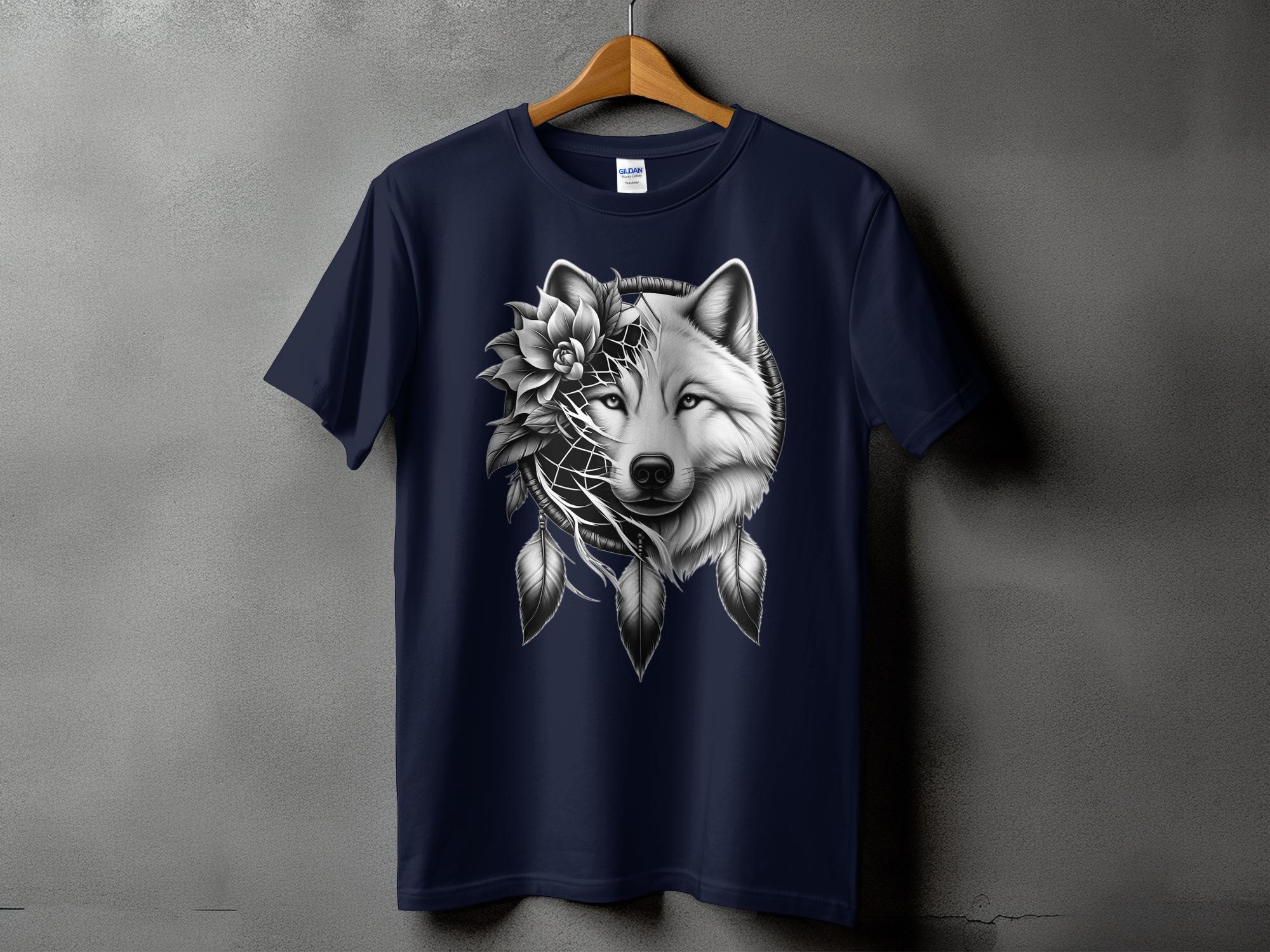 Dreamcatcher Wolf - Coloured Gildan T-Shirt Realistic Native American Talisman Unisex Mythology Tee Graphic Design