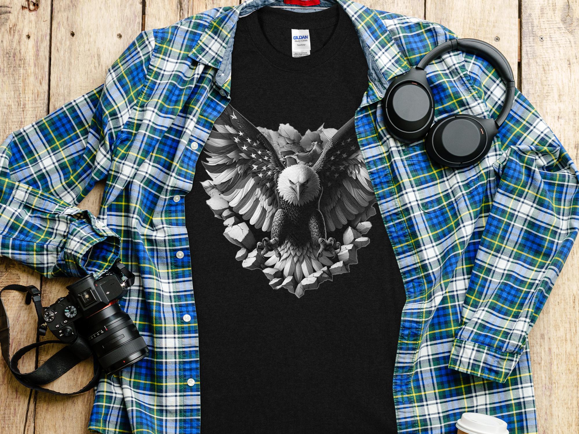 Eagle Patriot - Coloured Gildan T-Shirt Realistic Animal Talisman Unisex Tee Graphic Design