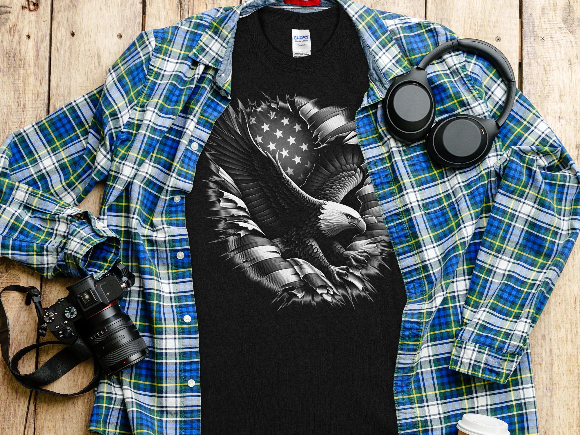 Eagle Patriot - Coloured Gildan T-Shirt Realistic Animal Talisman Unisex Tee Graphic Design