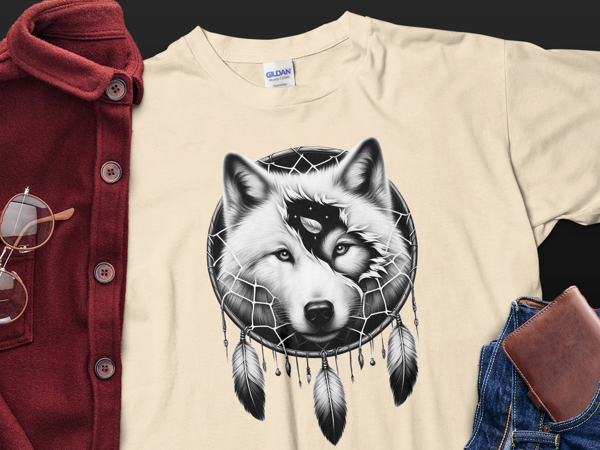 Dreamcatcher Wolf - Coloured Gildan T-Shirt Realistic Native American Talisman Unisex Mythology Tee Graphic Design