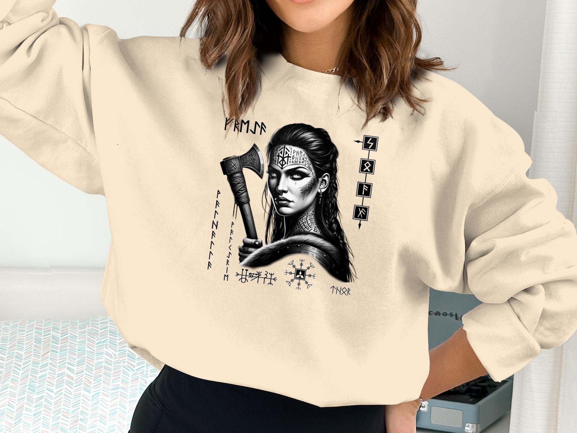 Viking Shield Maiden - Coloured Gildan Sweatshirt Realistic Norse Talisman Men Women Unisex Valhalla Tee Graphic Design