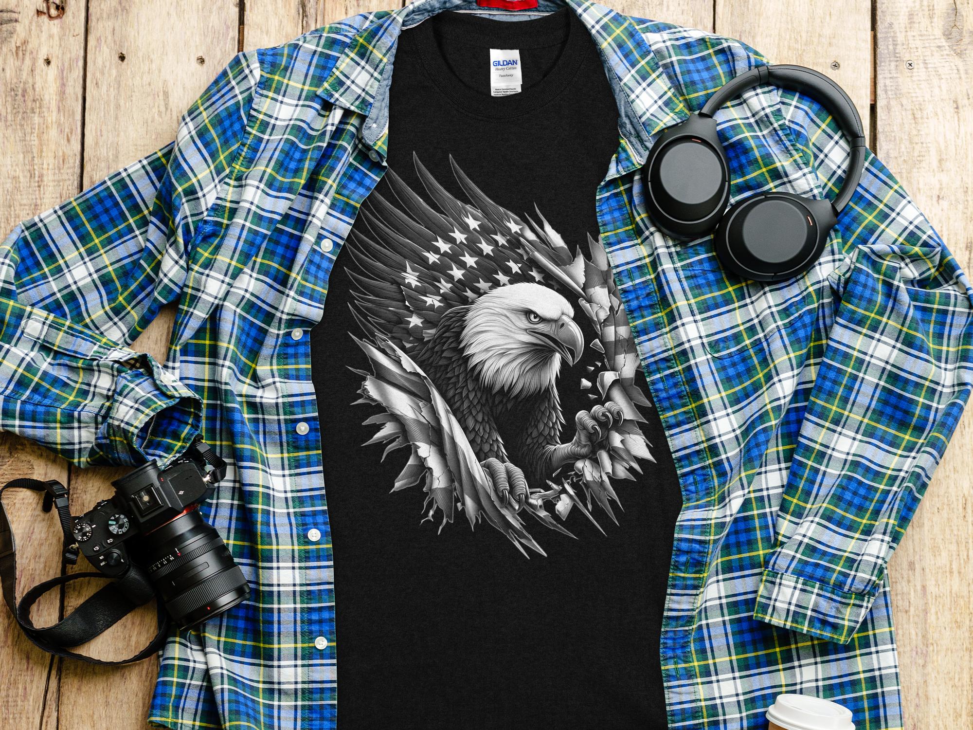 Eagle Patriot - Coloured Gildan T-Shirt Realistic Animal Talisman Unisex Tee Graphic Design