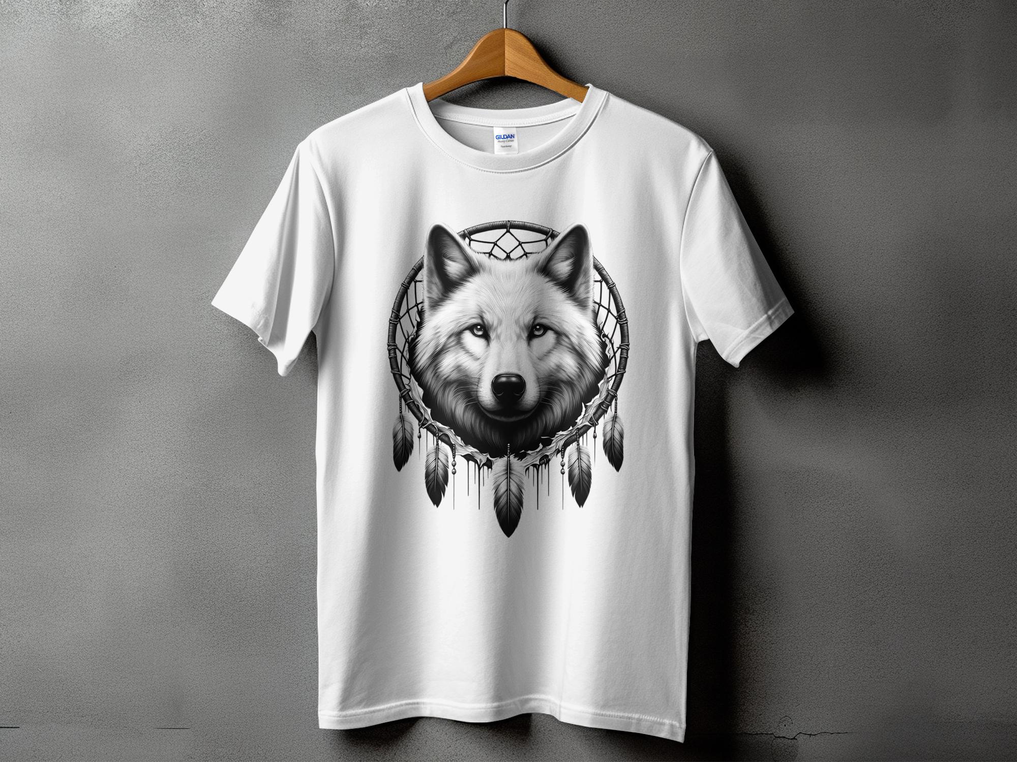 Dreamcatcher Wolf - Coloured Gildan T-Shirt Realistic Native American Talisman Unisex Mythology Tee Graphic Design