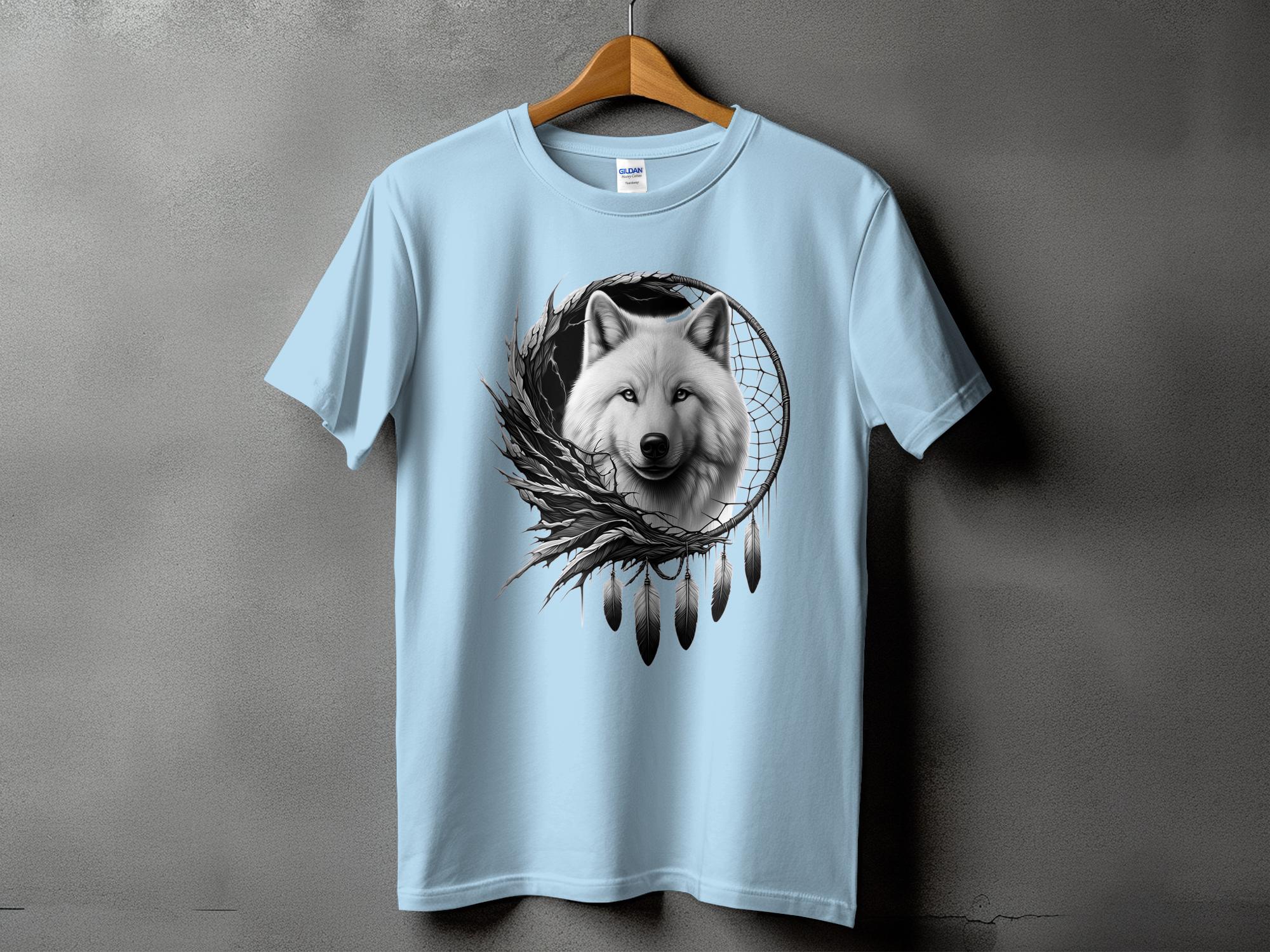 Dreamcatcher Wolf - Coloured Gildan T-Shirt Realistic Native American Talisman Unisex Mythology Tee Graphic Design