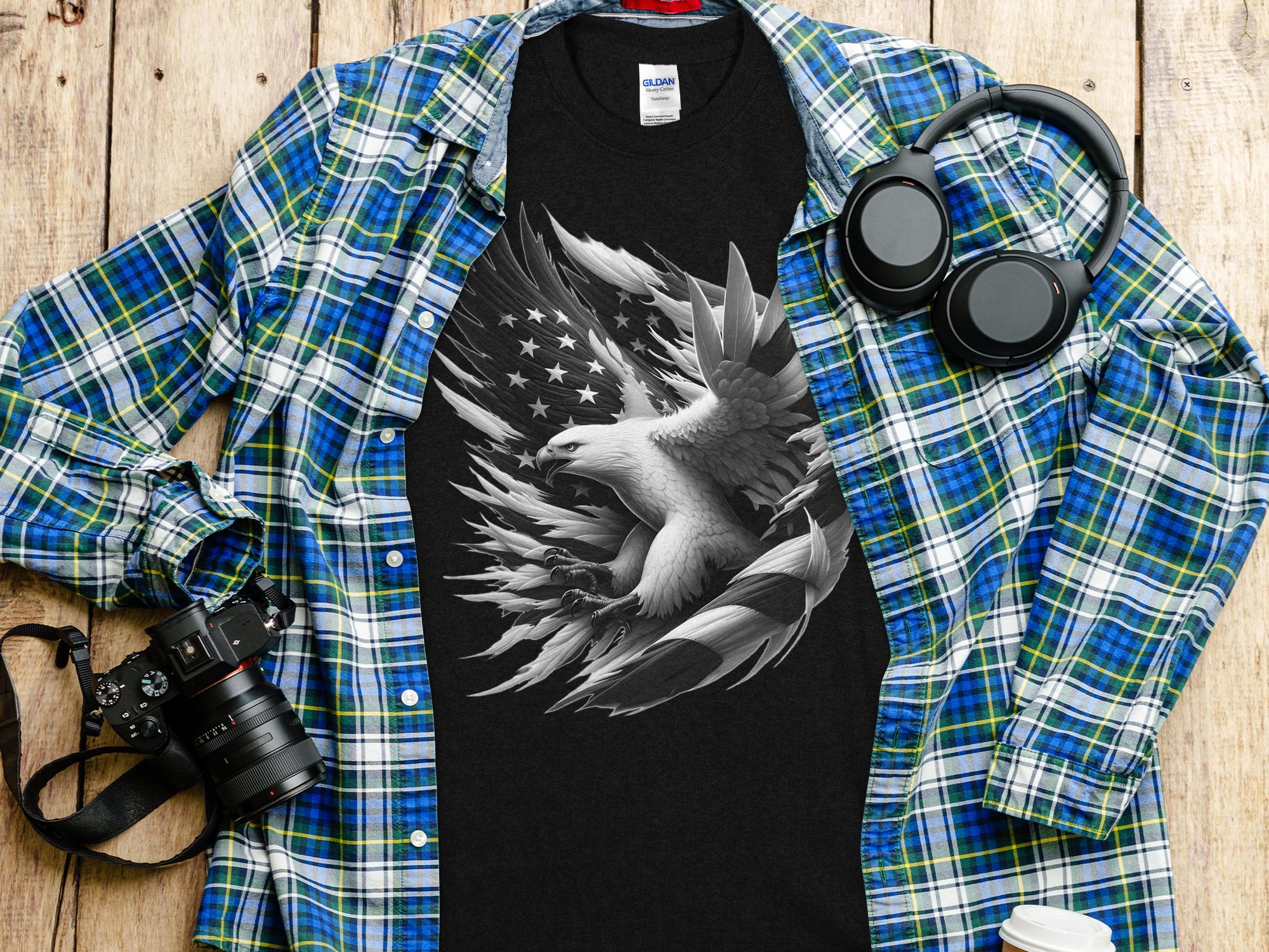 Eagle Patriot - Coloured Gildan T-Shirt Realistic Animal Talisman Unisex Tee Graphic Design