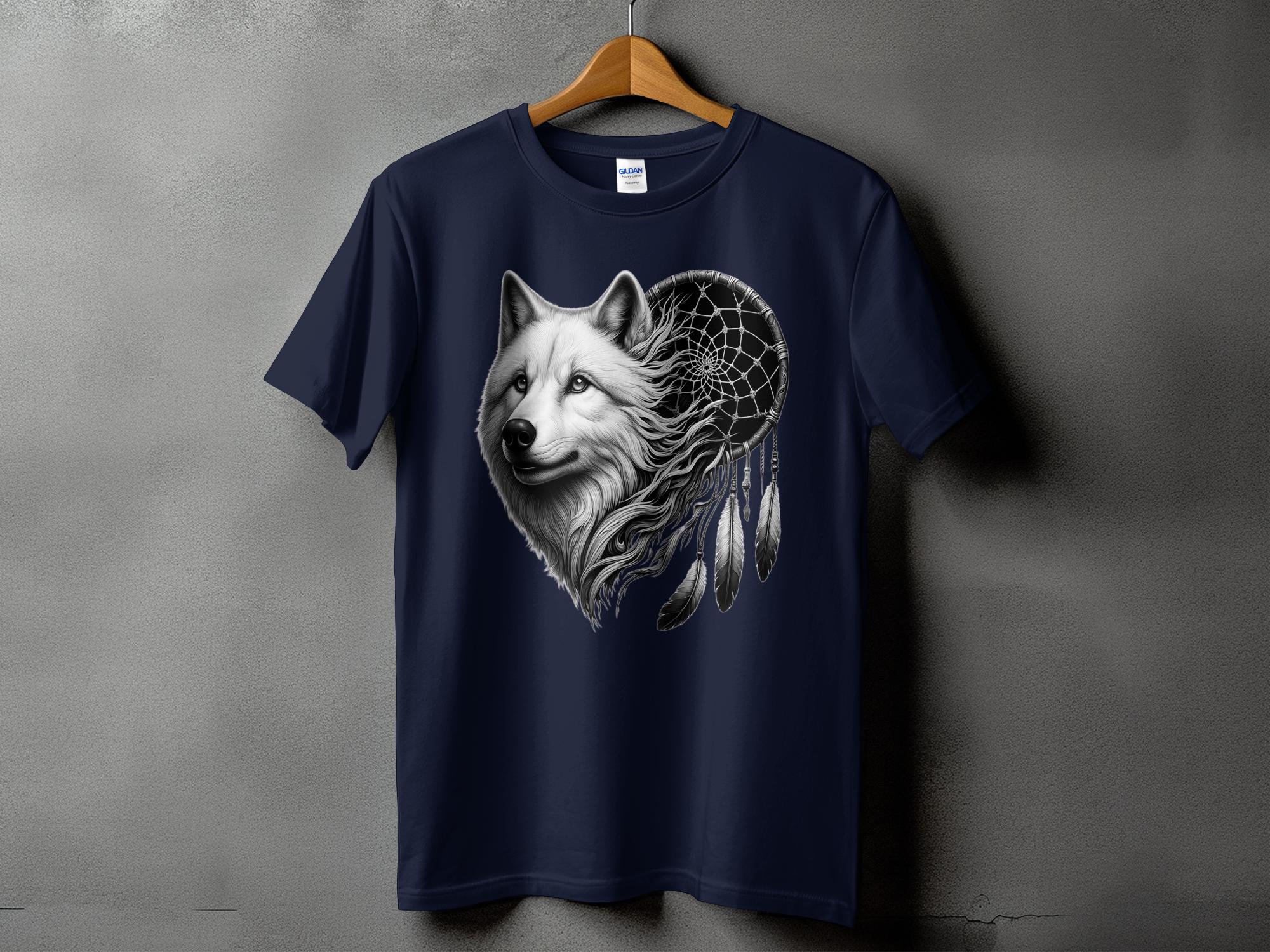 Dreamcatcher Wolf - Coloured Gildan T-Shirt Realistic Native American Talisman Unisex Mythology Tee Graphic Design