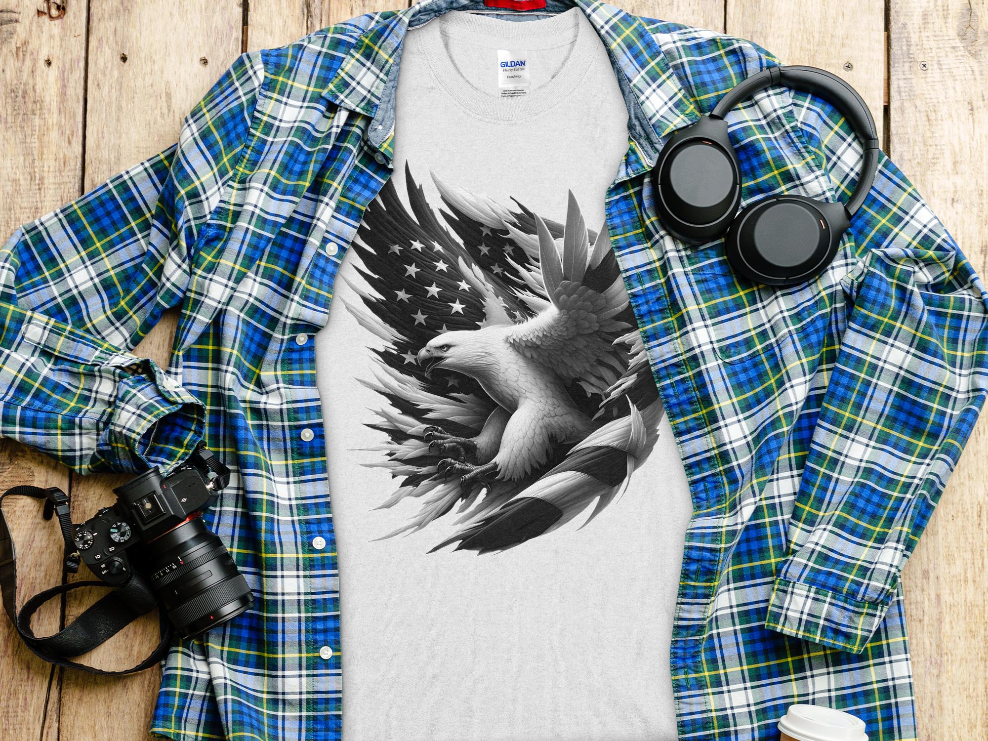 Eagle Patriot - Coloured Gildan T-Shirt Realistic Animal Talisman Unisex Tee Graphic Design