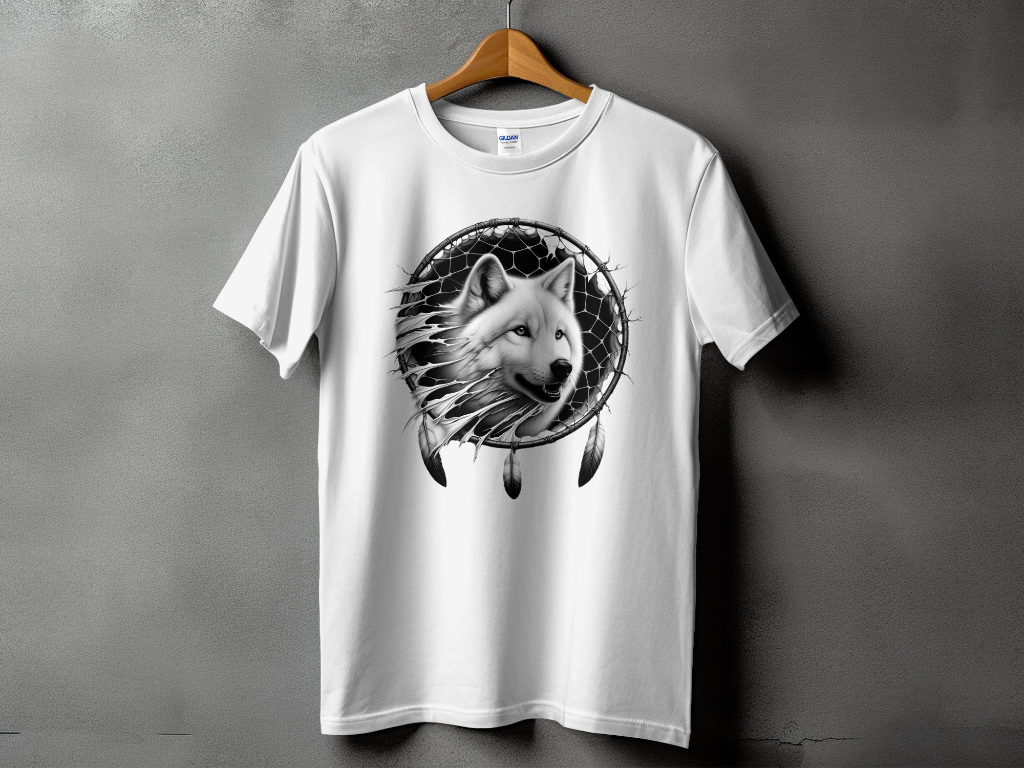 Dreamcatcher Wolf - Coloured Gildan T-Shirt Realistic Native American Talisman Unisex Mythology Tee Graphic Design