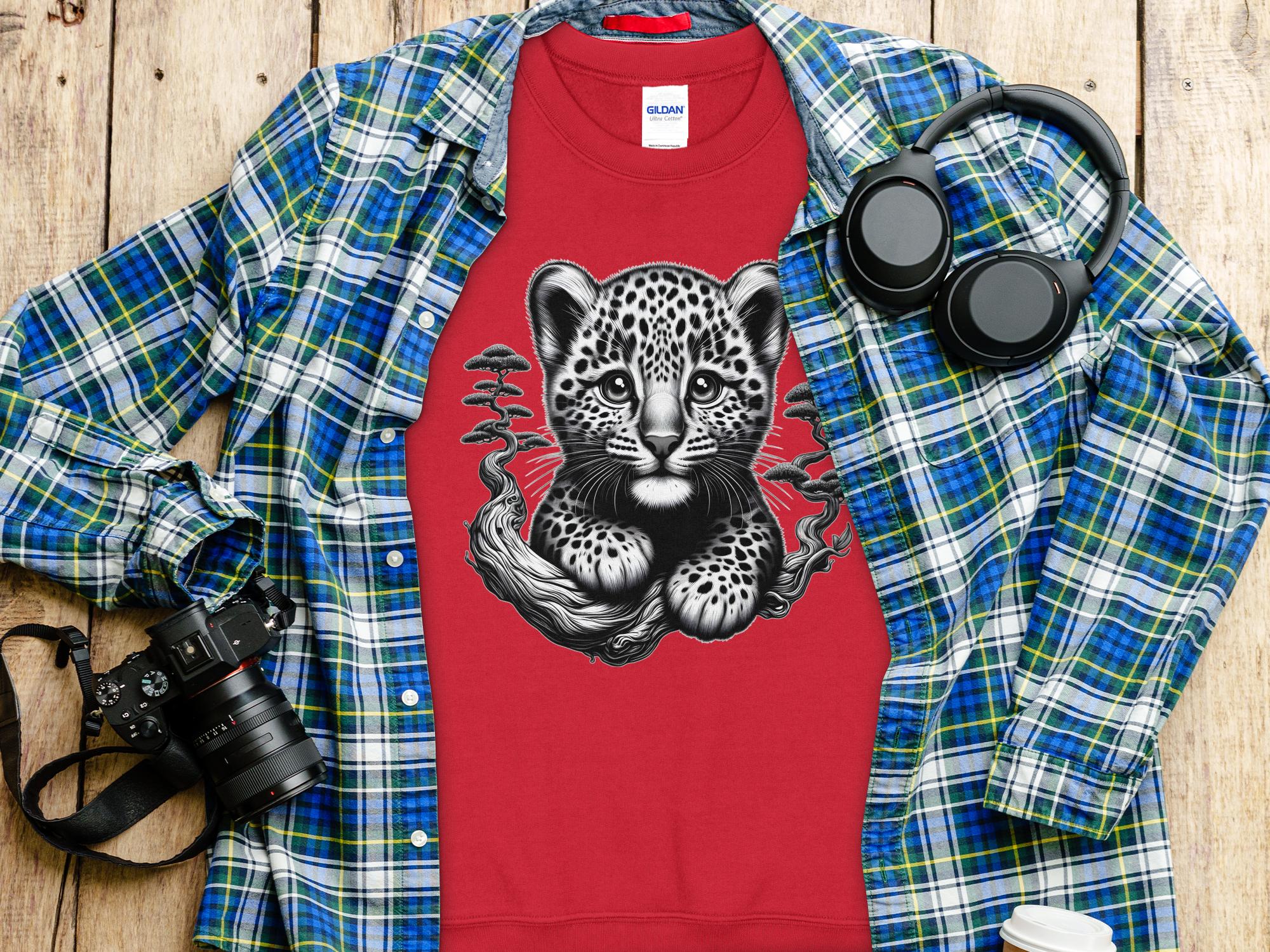 Leopard Bonsai - Coloured Gildan Sweatshirt Realistic Animal Talisman Unisex Cute Tee Graphic Design