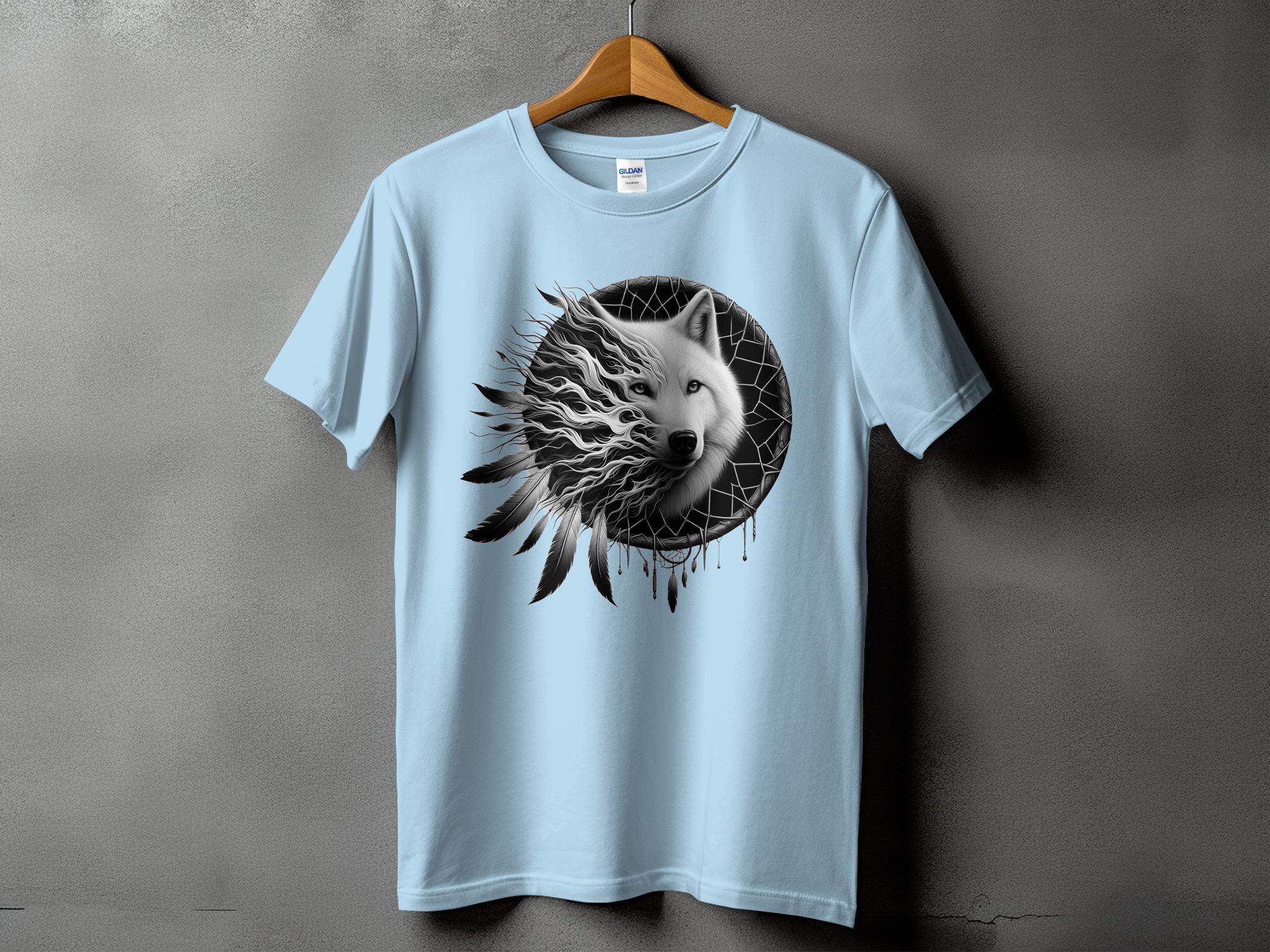 Dreamcatcher Wolf - Coloured Gildan T-Shirt Realistic Native American Talisman Unisex Mythology Tee Graphic Design