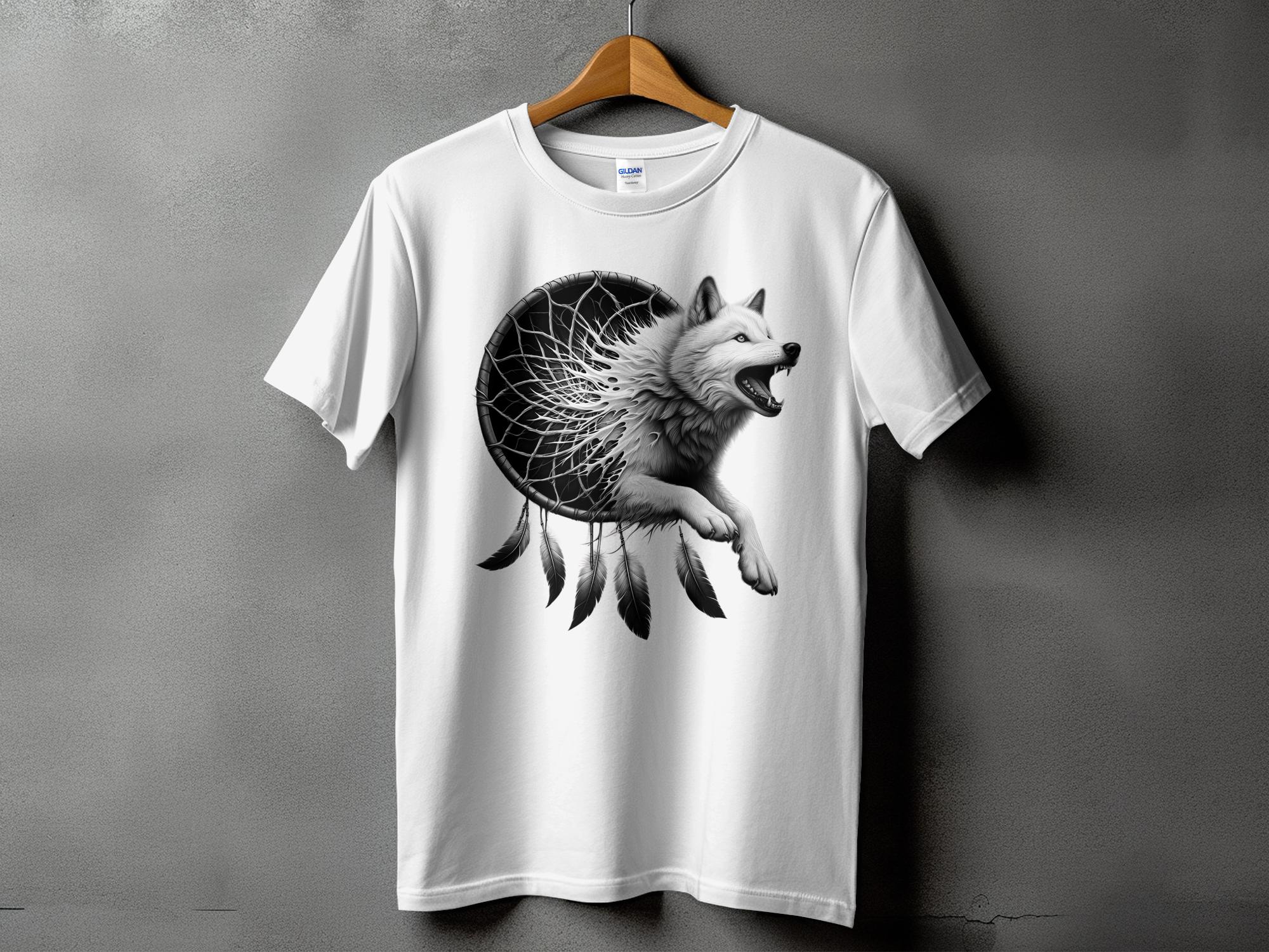 Dreamcatcher Wolf - Coloured Gildan T-Shirt Realistic Native American Talisman Unisex Mythology Tee Graphic Design