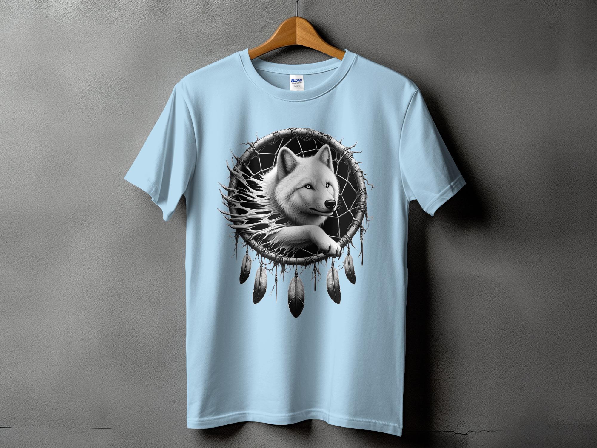 Dreamcatcher Wolf - Coloured Gildan T-Shirt Realistic Native American Talisman Unisex Mythology Tee Graphic Design